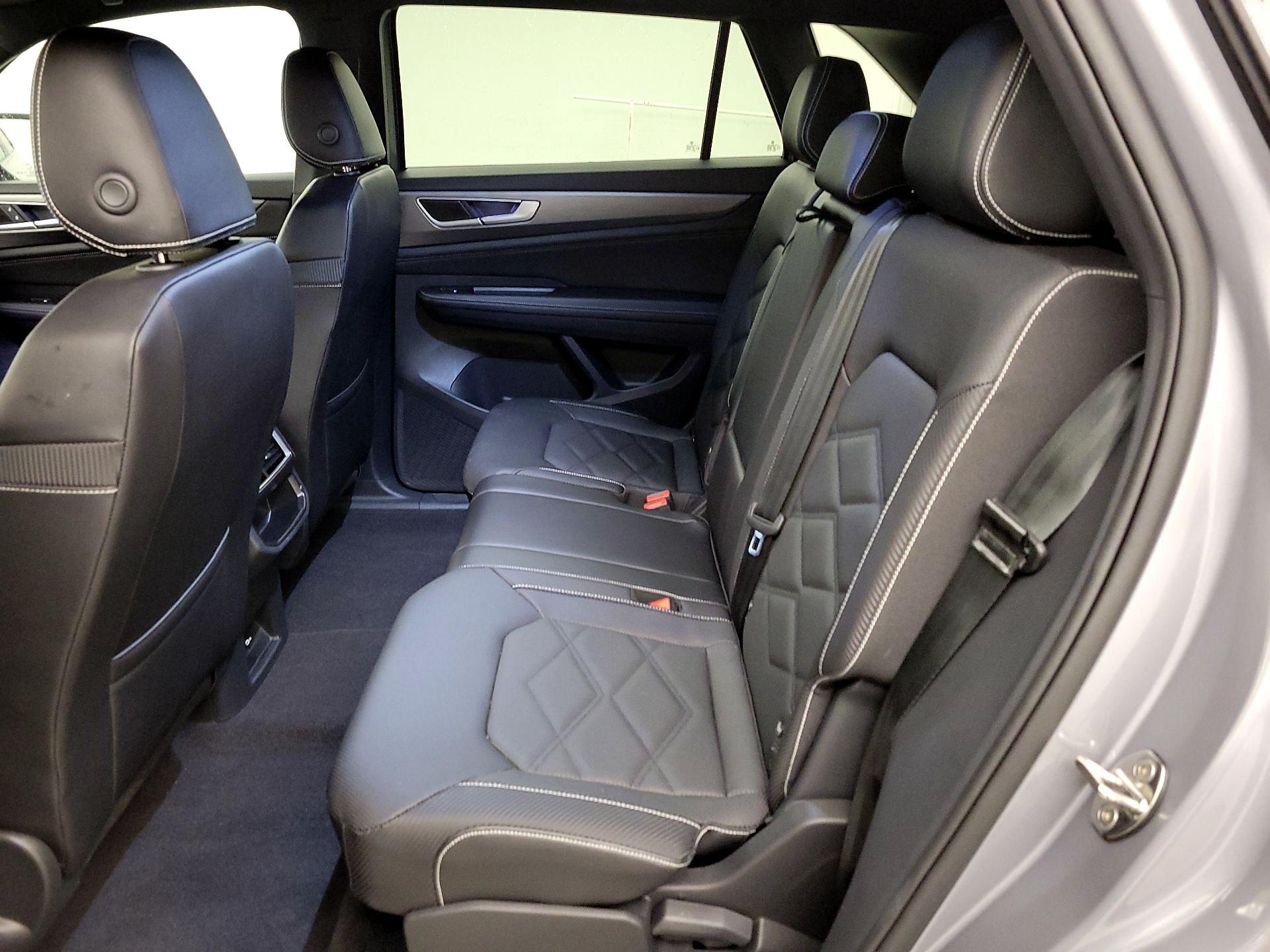 Thumbnail: 2024 Volkswagen Atlas - 19