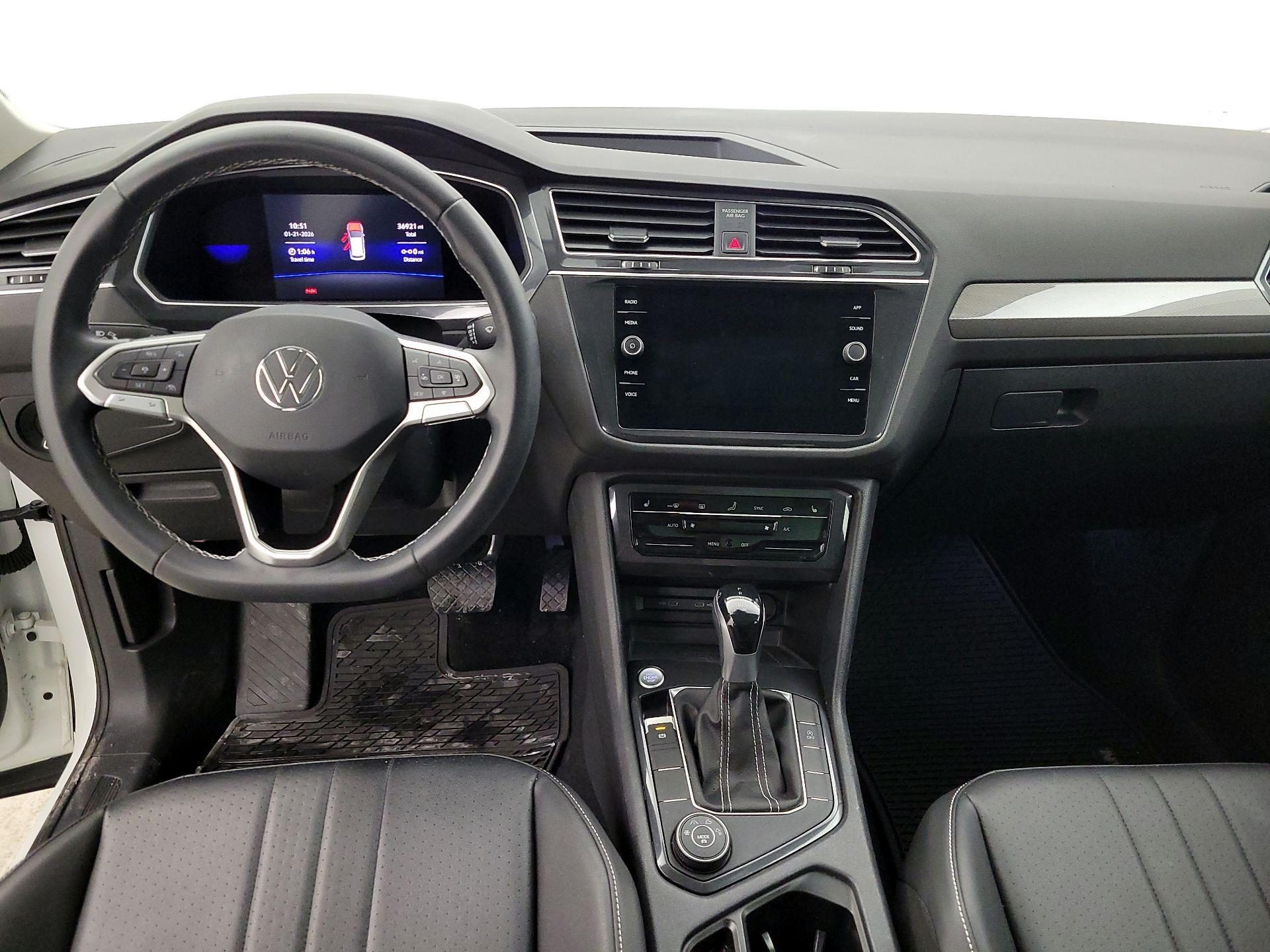 Thumbnail: 2022 Volkswagen Tiguan - 9