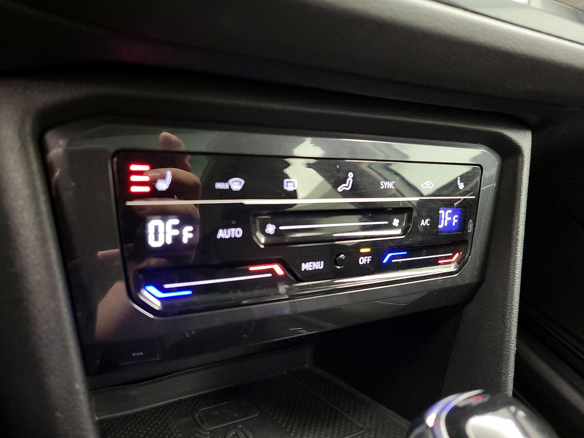 Thumbnail: 2022 Volkswagen Tiguan - 16