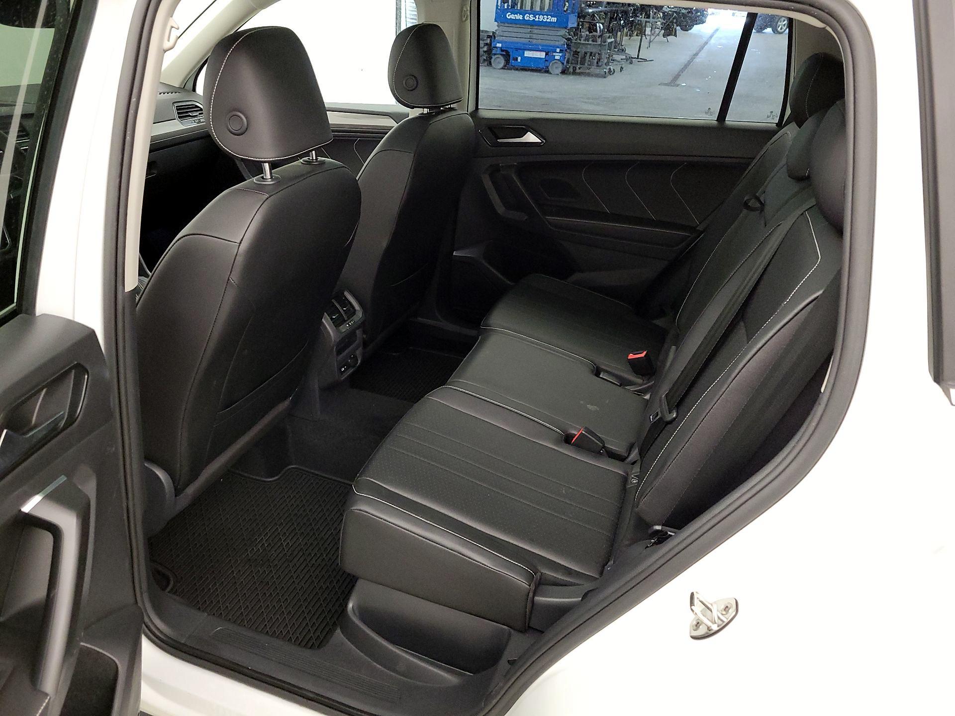 Thumbnail: 2022 Volkswagen Tiguan - 20