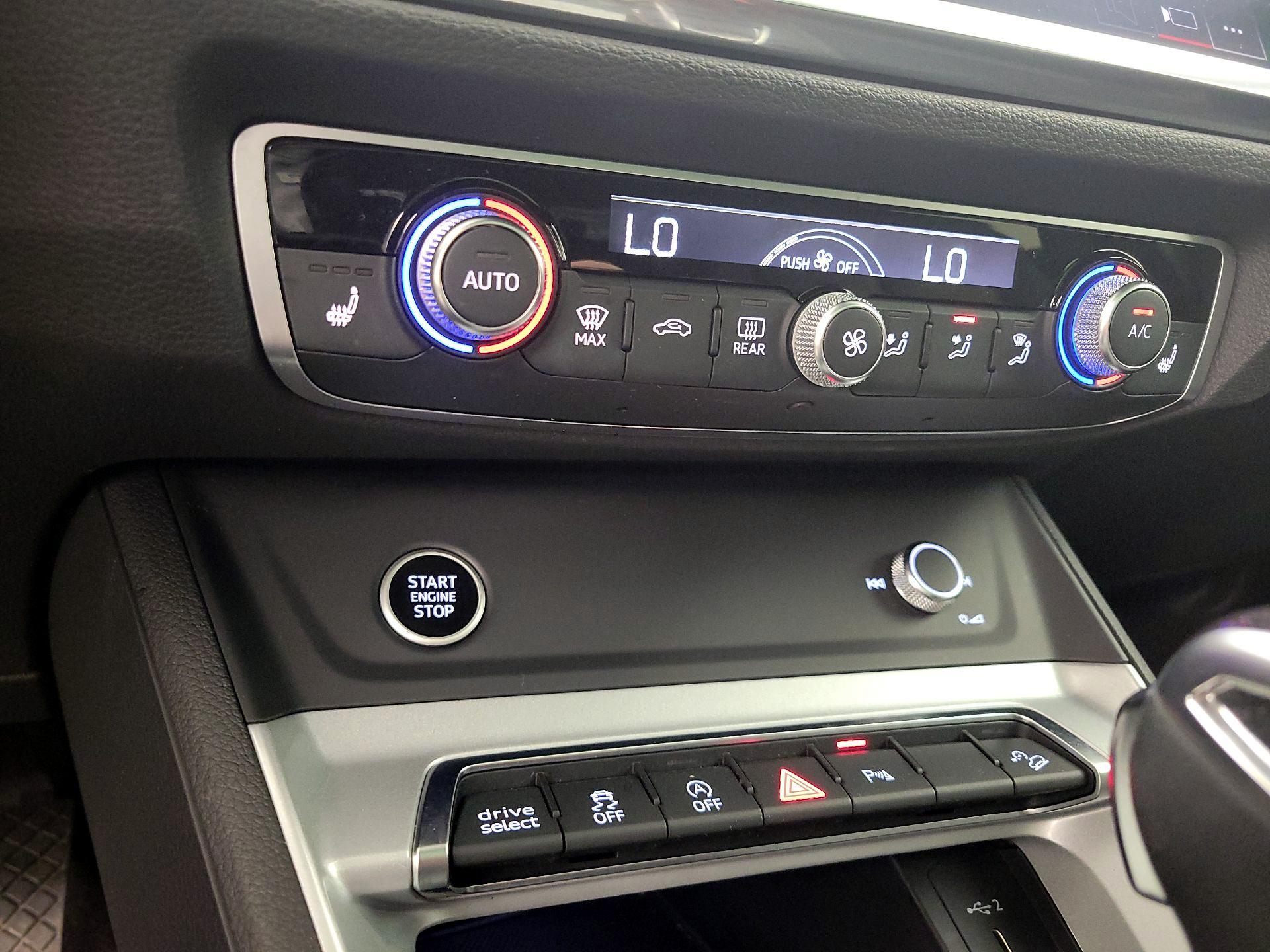 Thumbnail: 2023 Audi Q3 - 17