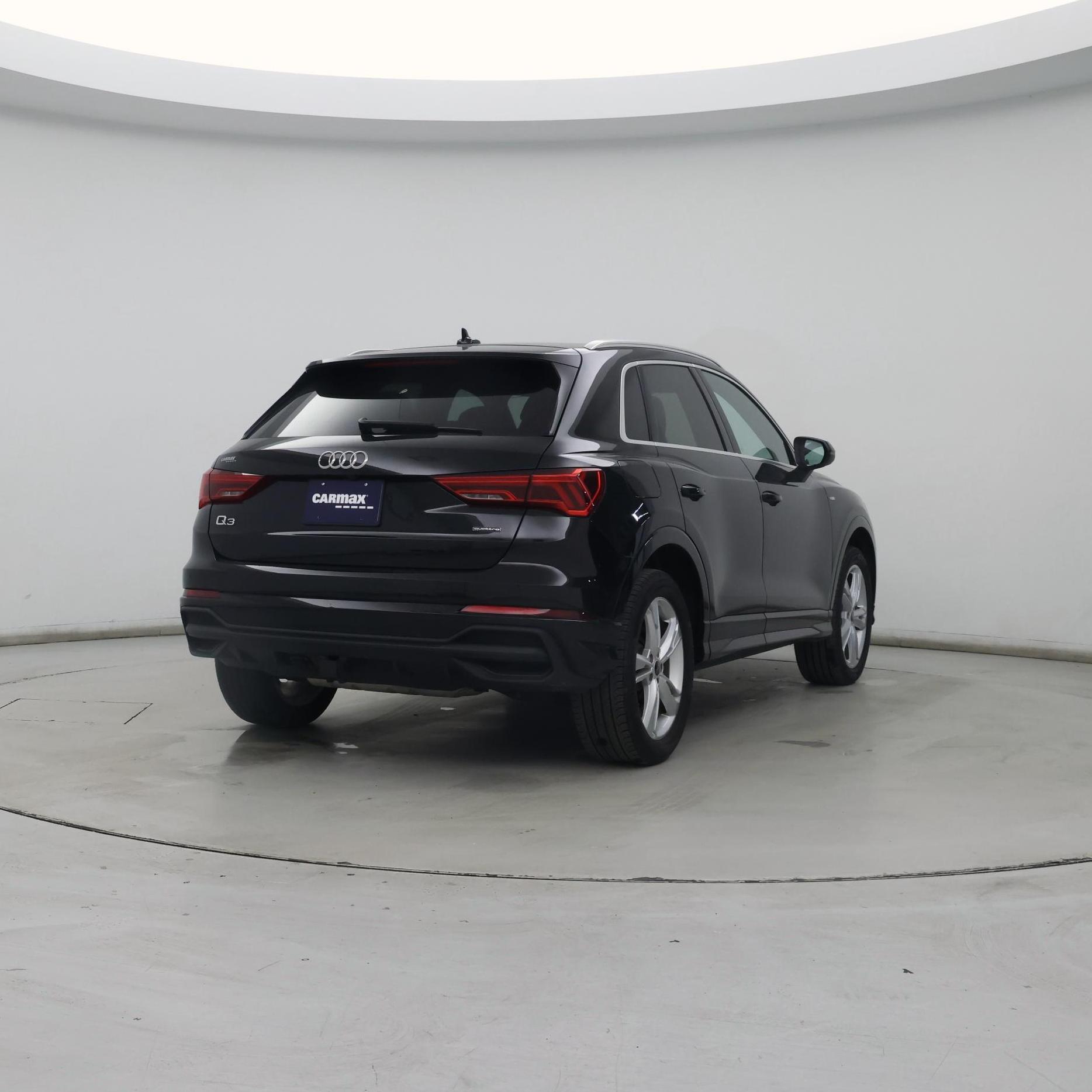 Thumbnail: 2023 Audi Q3 - 8