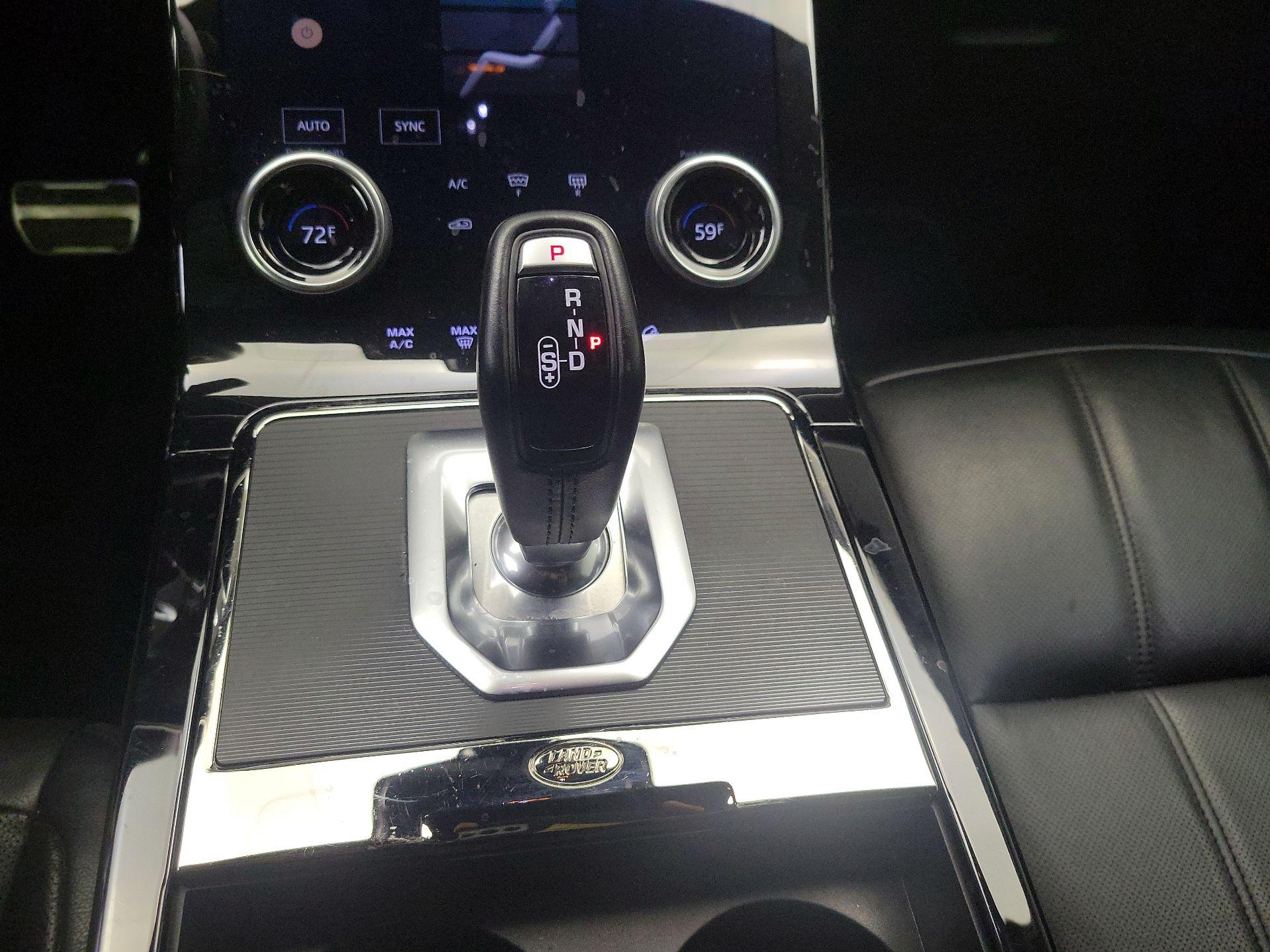 Thumbnail: 2021 Land Rover Range Rover Evoque - 18