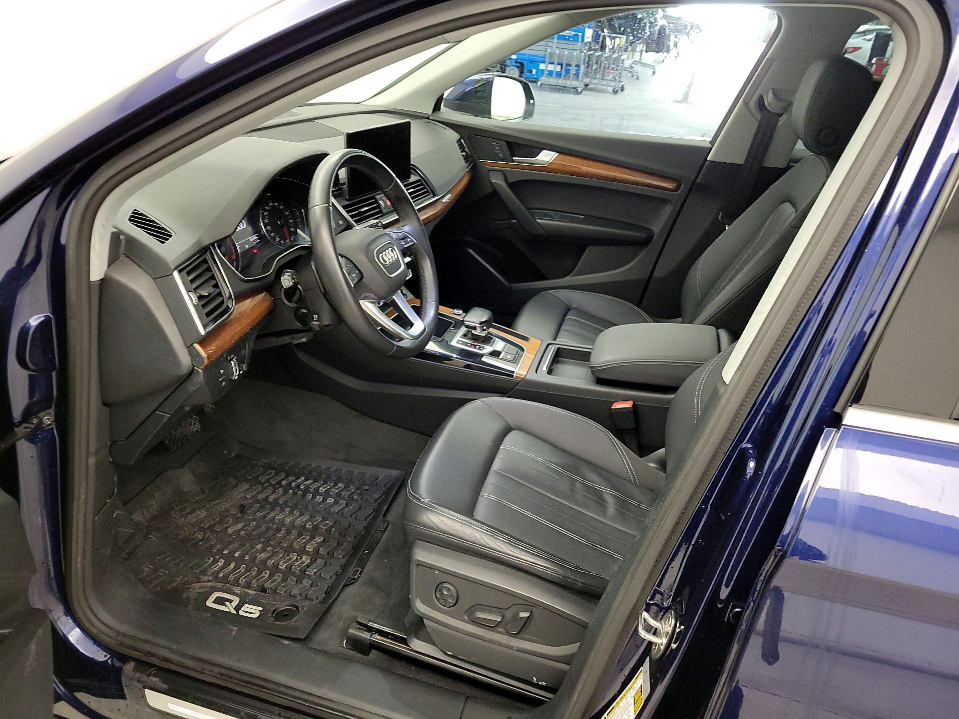Thumbnail: 2022 Audi Q5 - 11