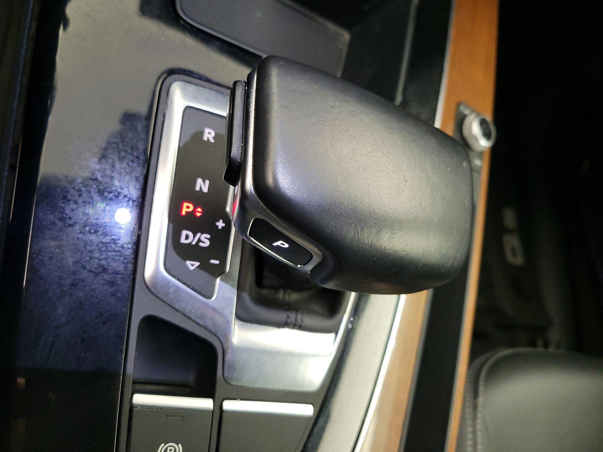 Thumbnail: 2022 Audi Q5 - 17