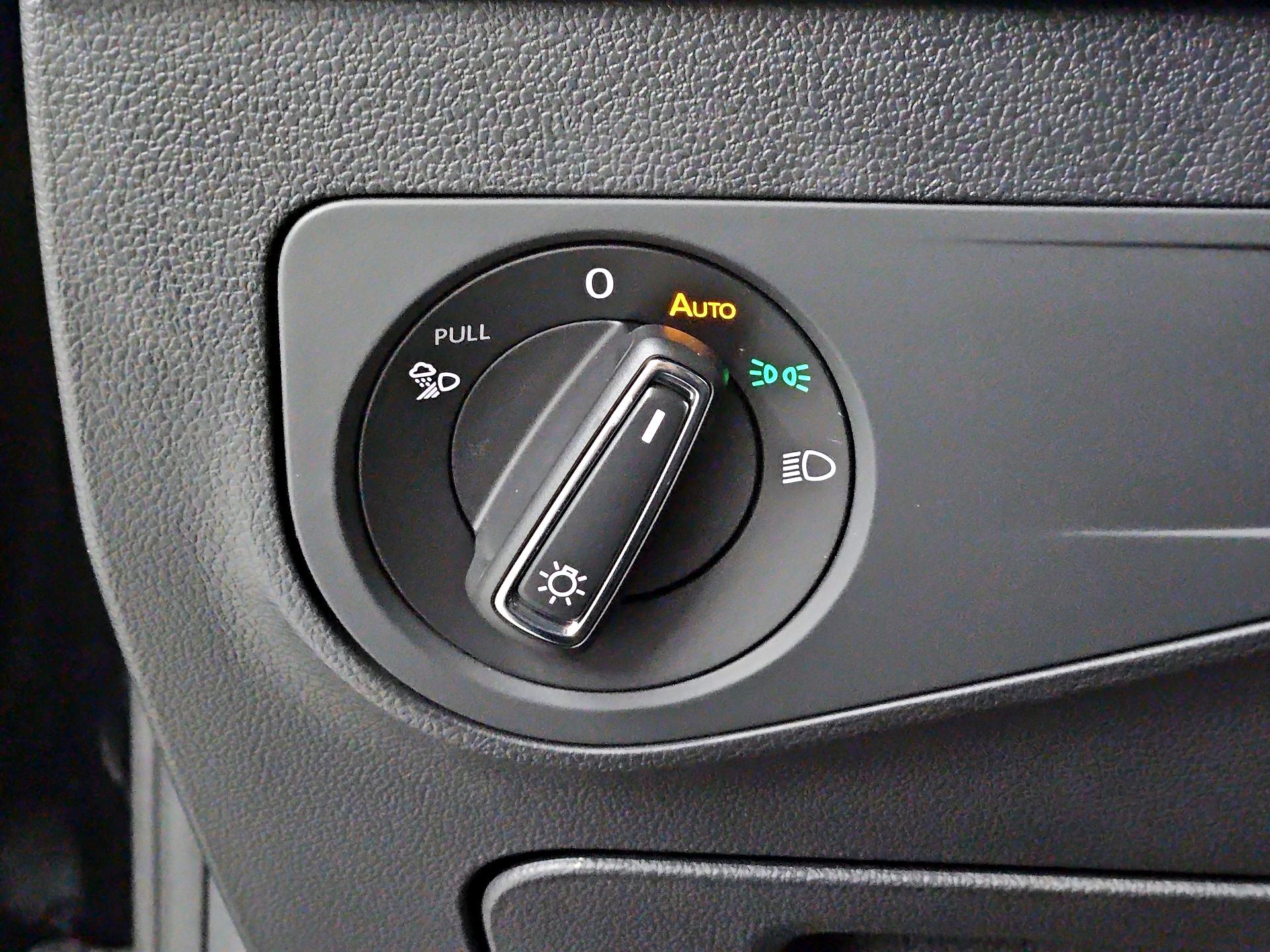 Thumbnail: 2023 Volkswagen Tiguan - 13