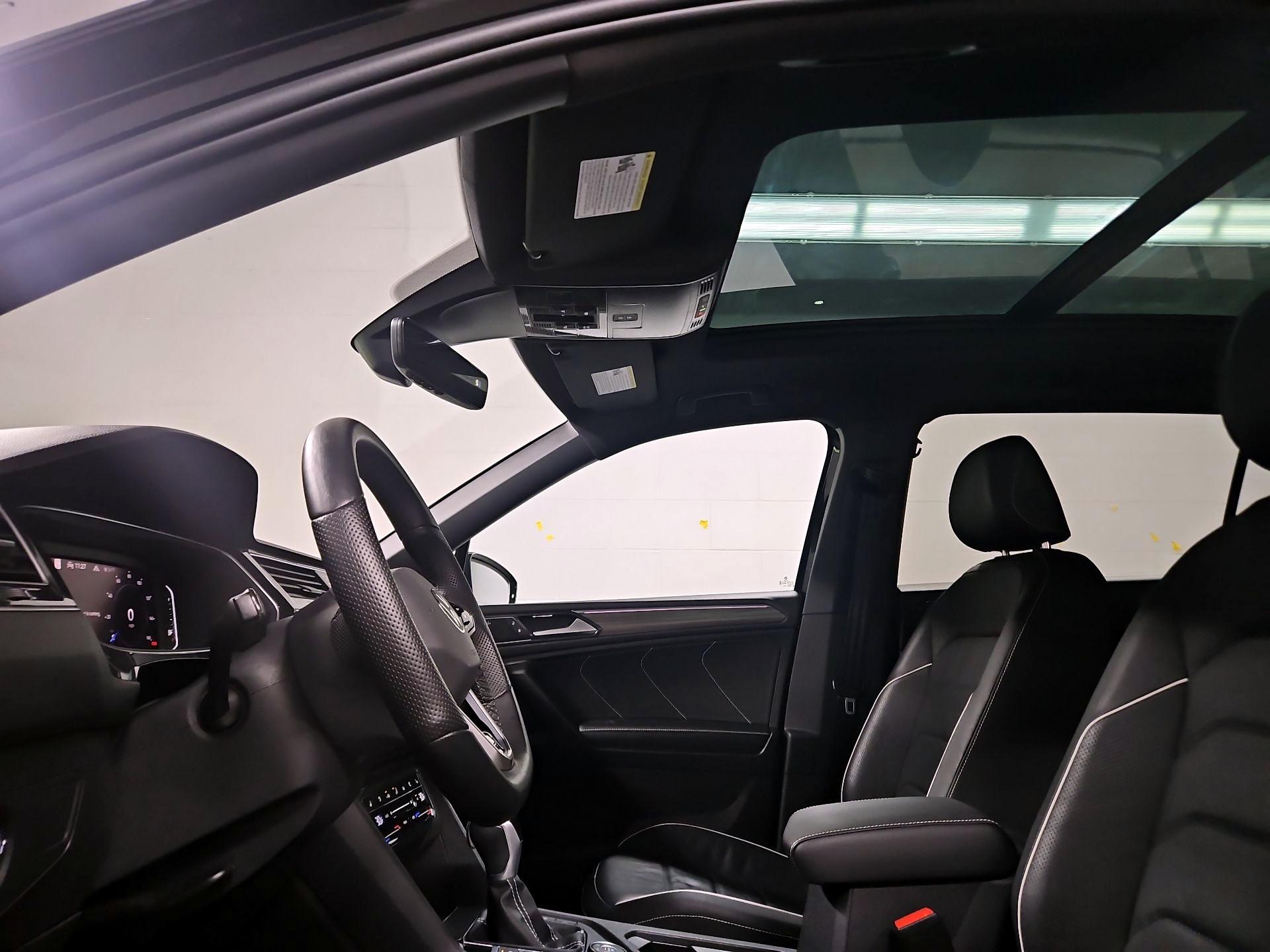 Thumbnail: 2023 Volkswagen Tiguan - 20