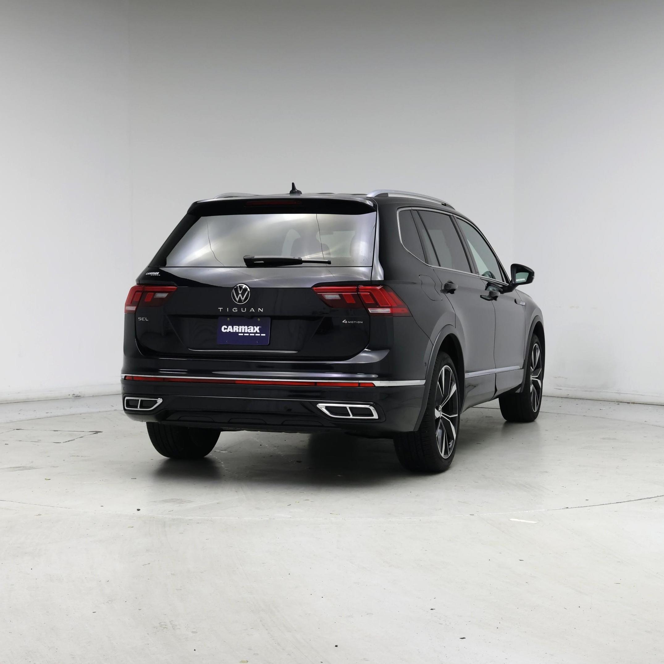 Thumbnail: 2023 Volkswagen Tiguan - 8