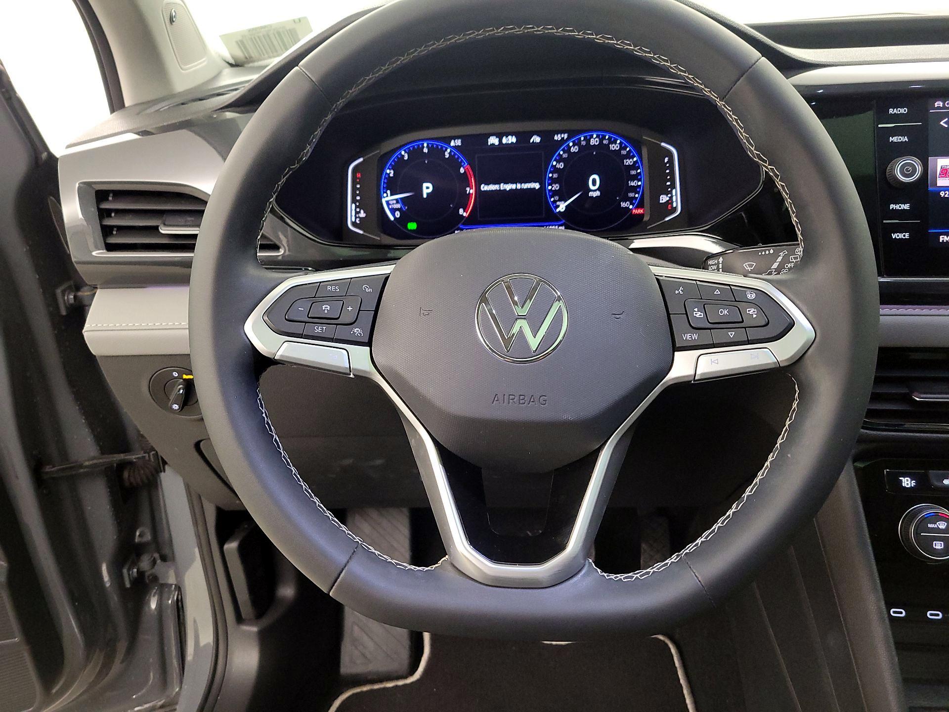 Thumbnail: 2023 Volkswagen Taos - 10