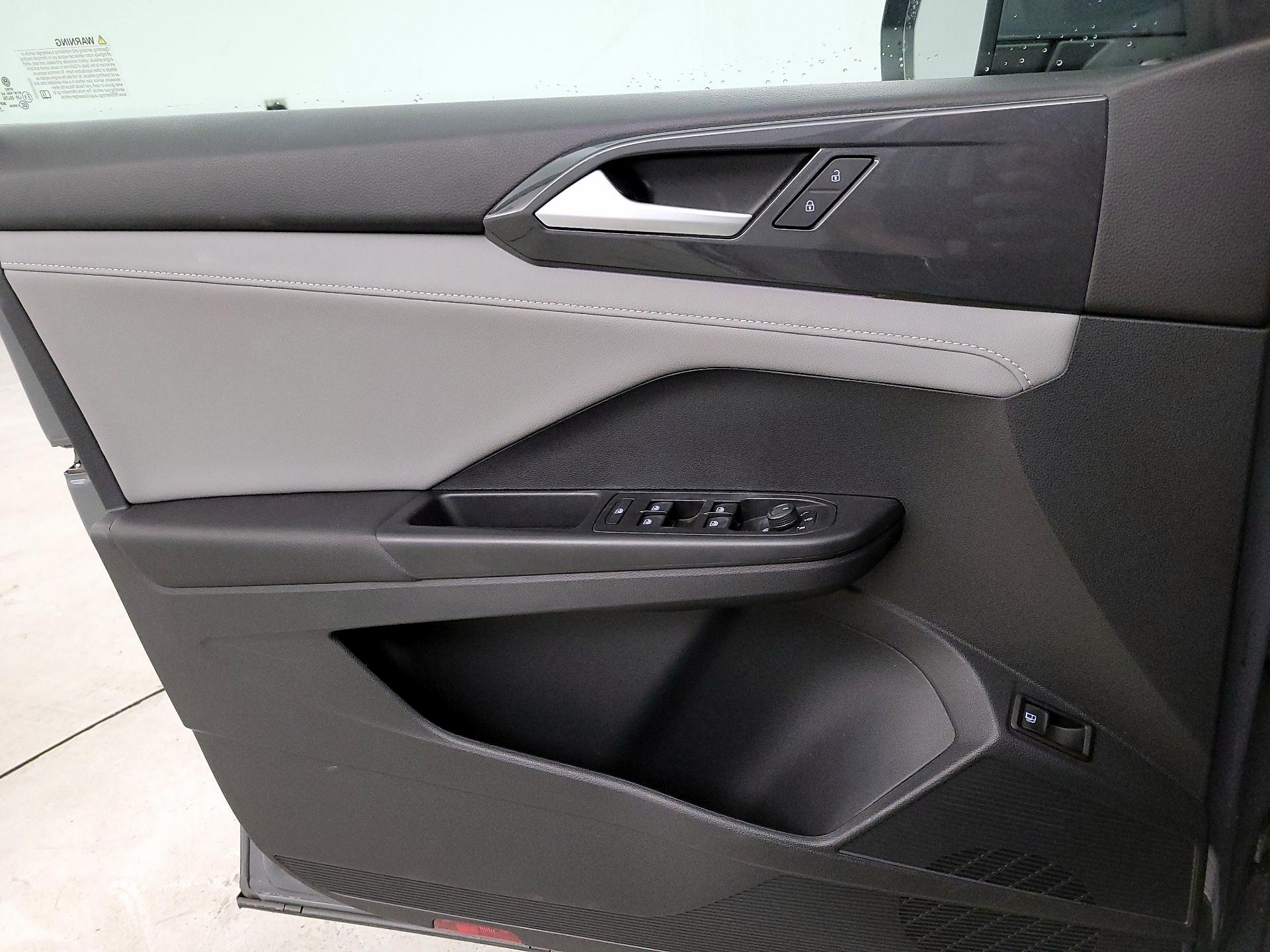 Thumbnail: 2023 Volkswagen Taos - 12