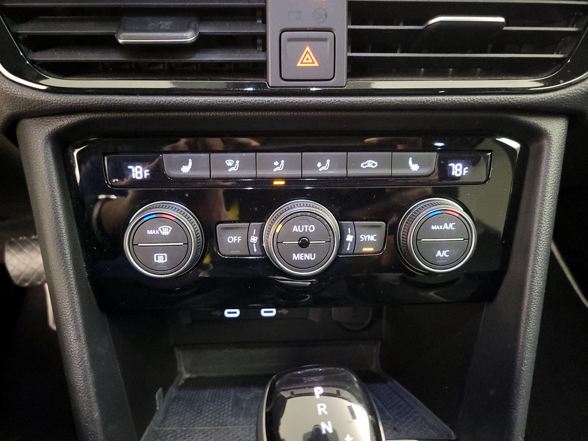 Thumbnail: 2023 Volkswagen Taos - 17