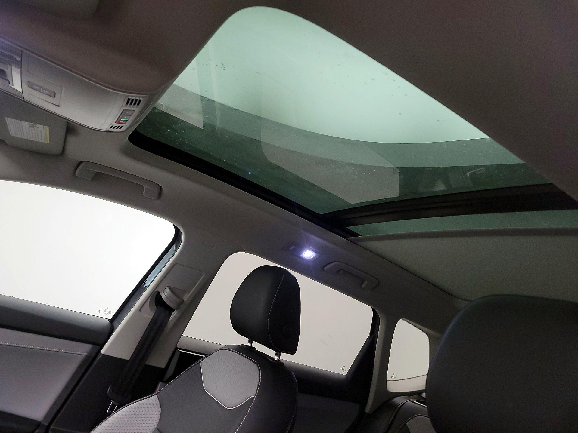 Thumbnail: 2023 Volkswagen Taos - 20