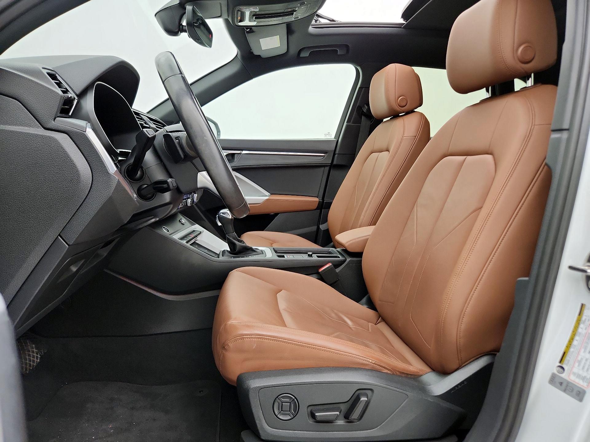 Thumbnail: 2022 Audi Q3 - 11