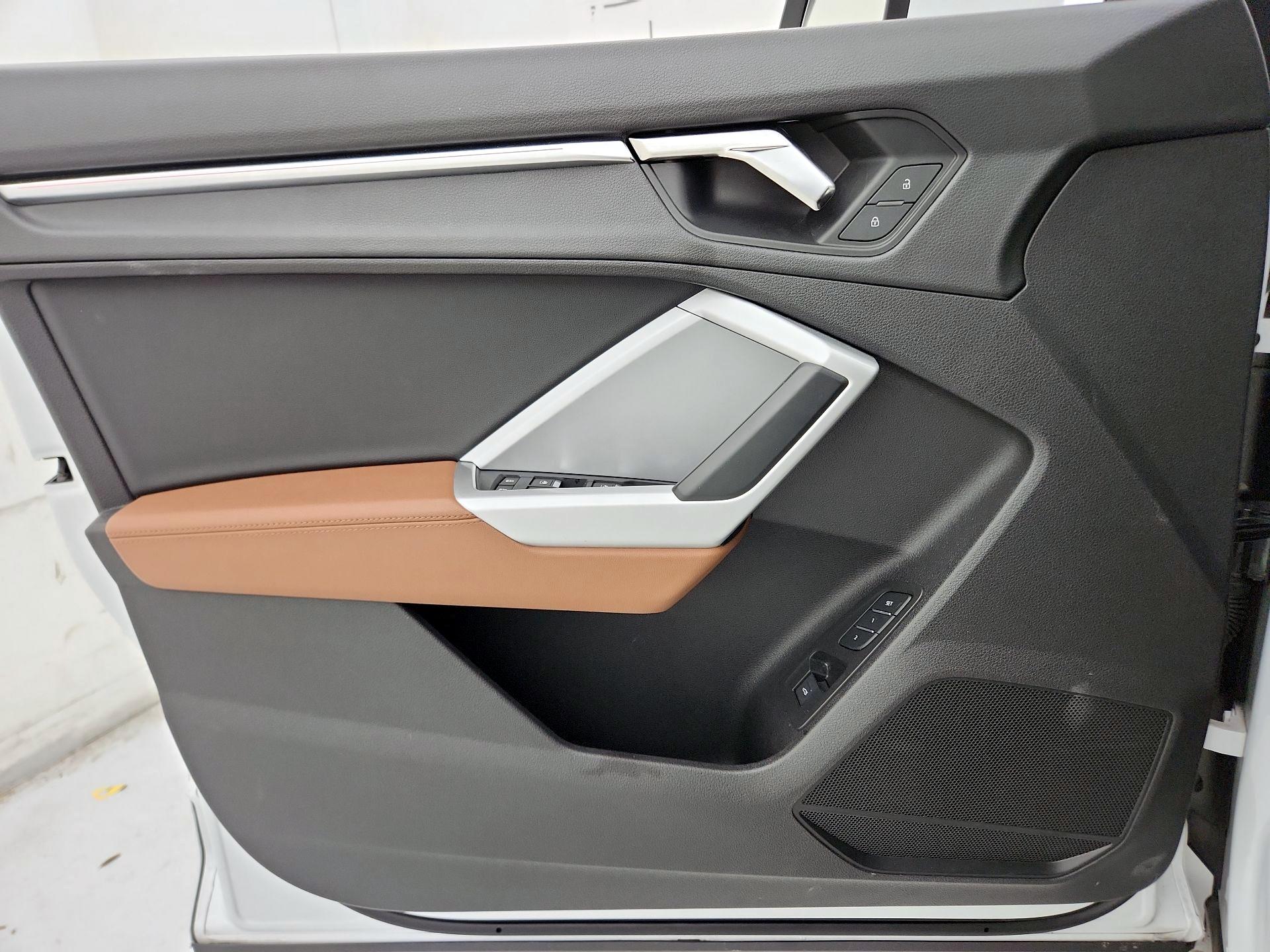 Thumbnail: 2022 Audi Q3 - 12