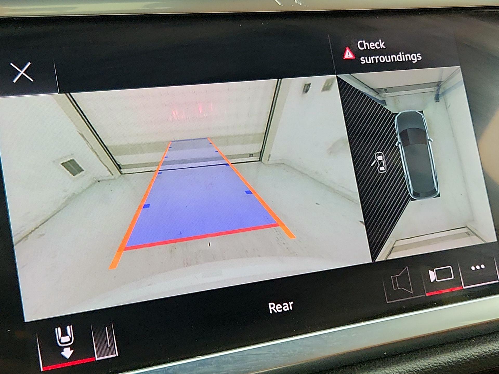 Thumbnail: 2022 Audi Q3 - 14