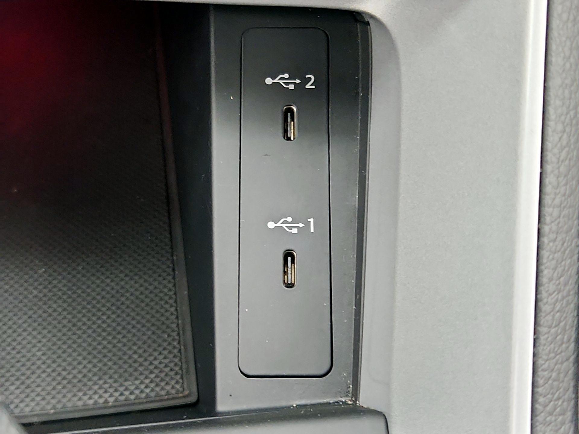 Thumbnail: 2022 Audi Q3 - 18