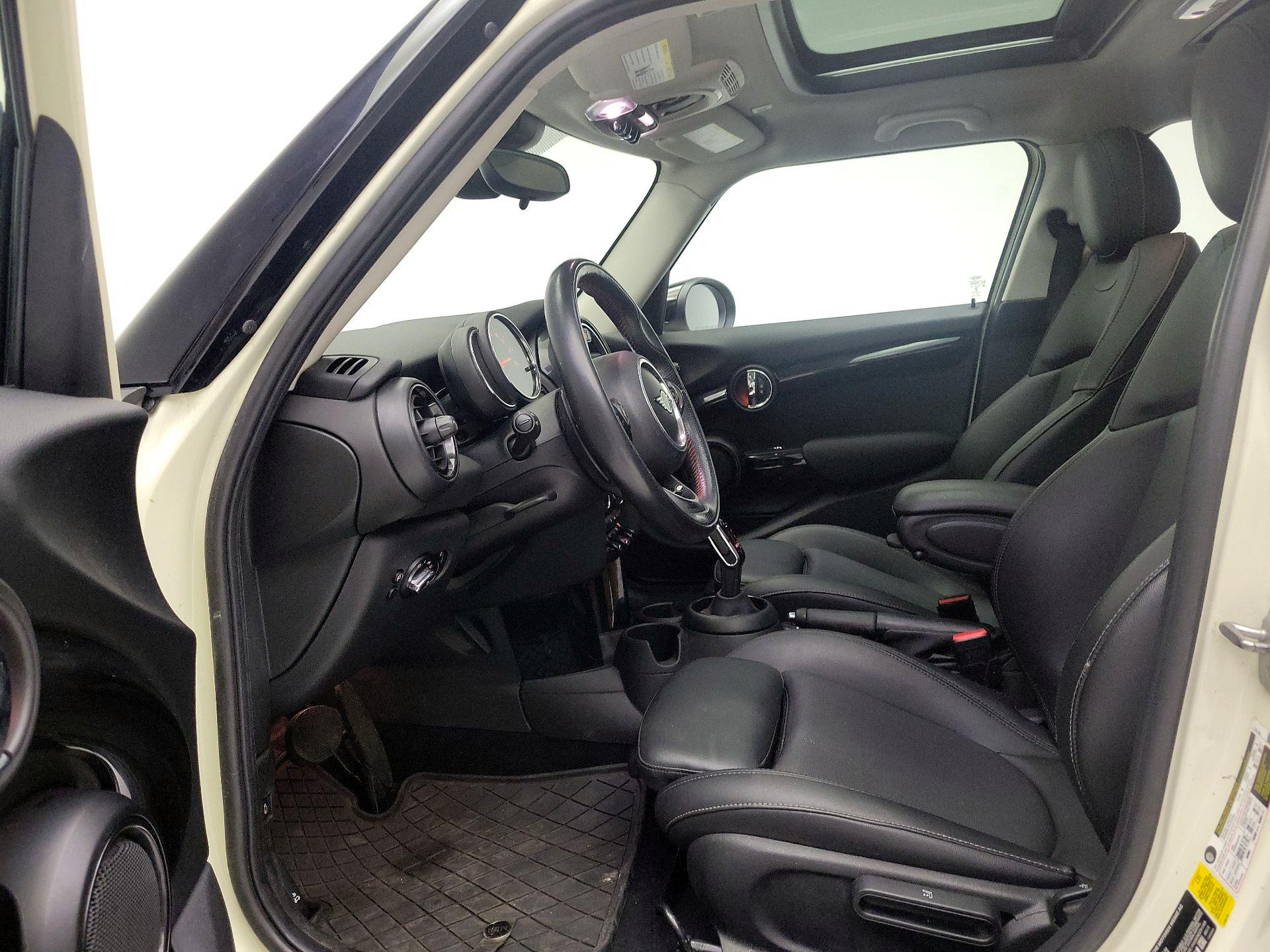 Thumbnail: 2020 MINI Cooper Hardtop - 11