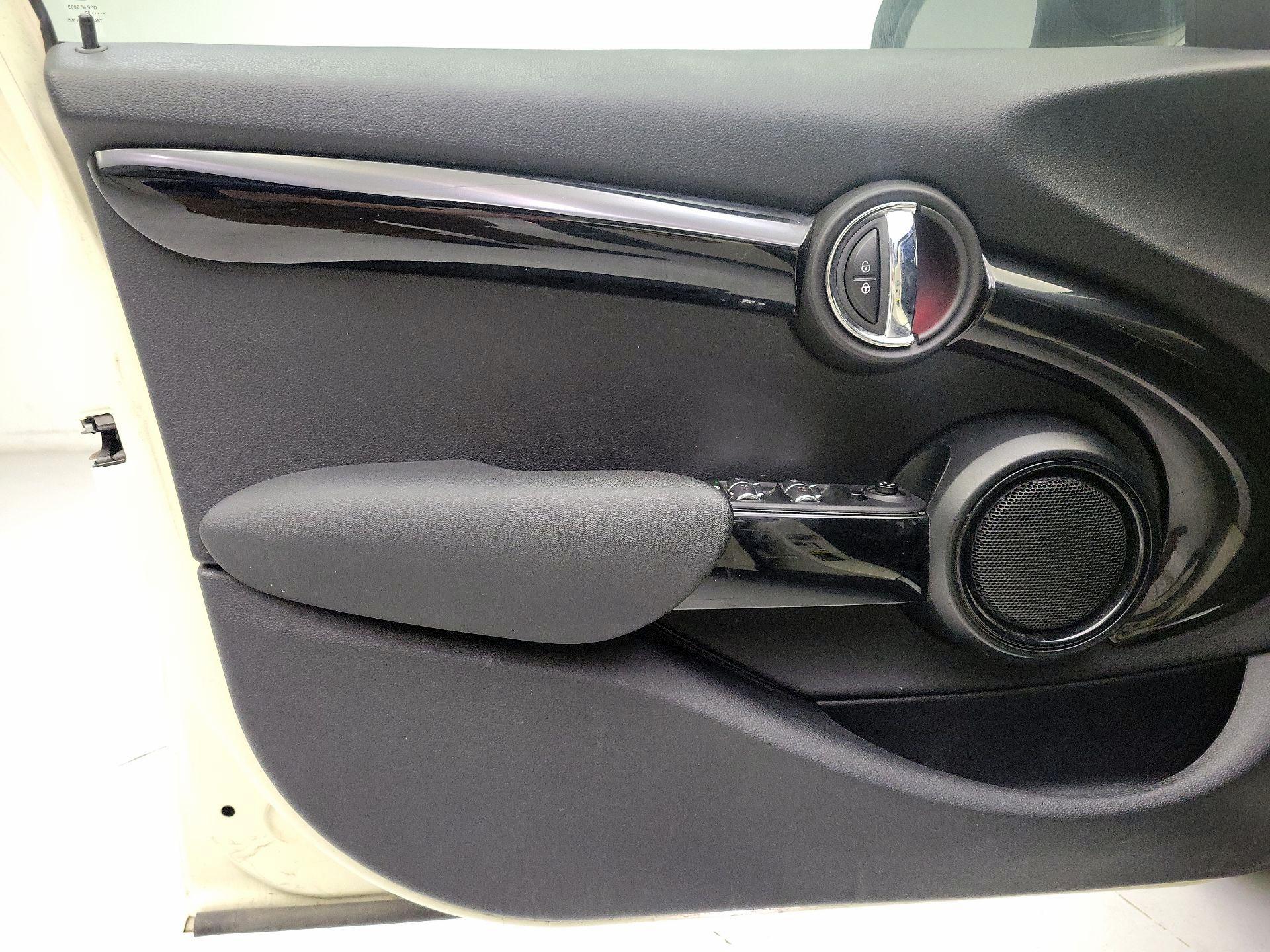 Thumbnail: 2020 MINI Cooper Hardtop - 12