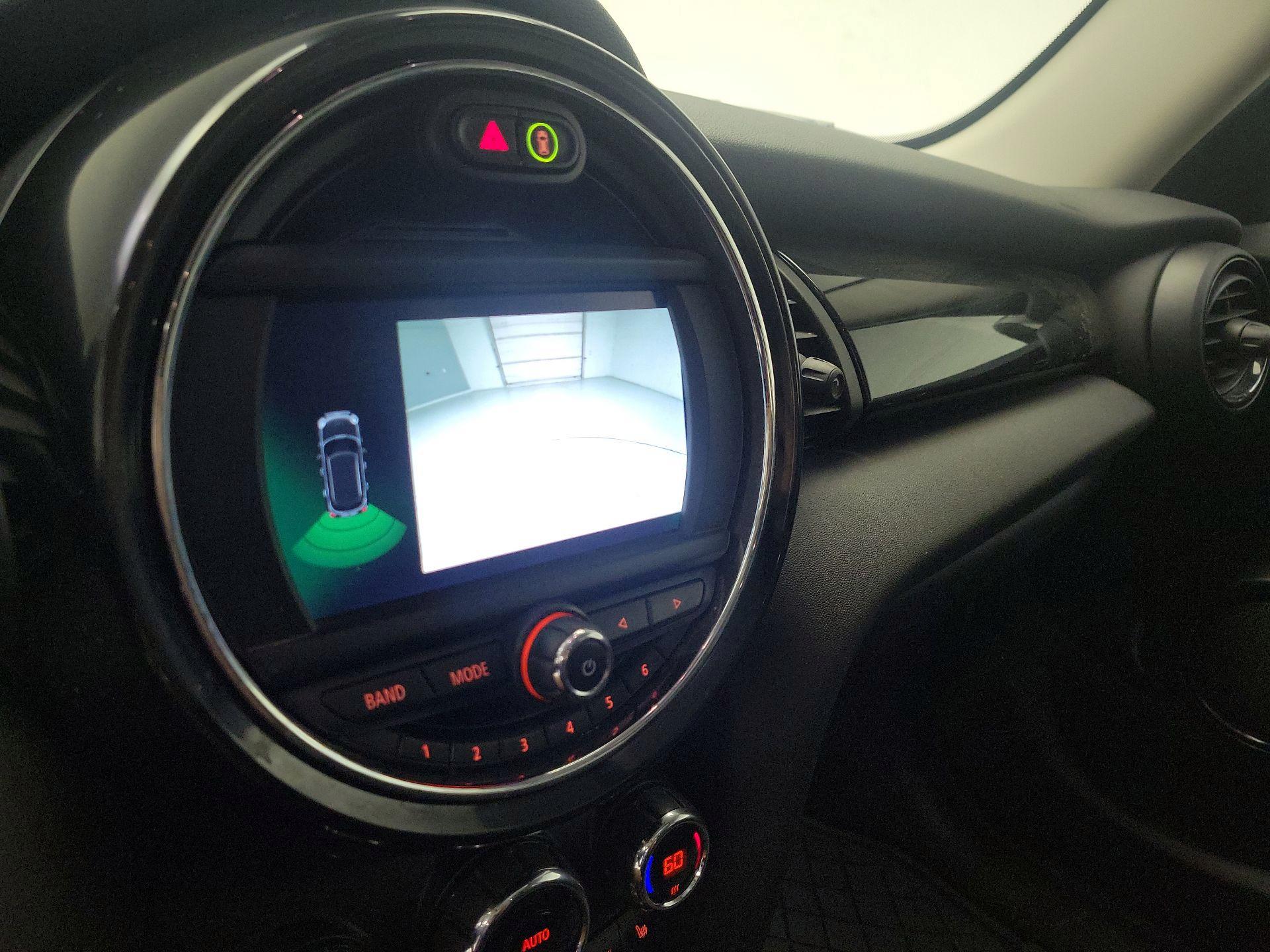 Thumbnail: 2020 MINI Cooper Hardtop - 14