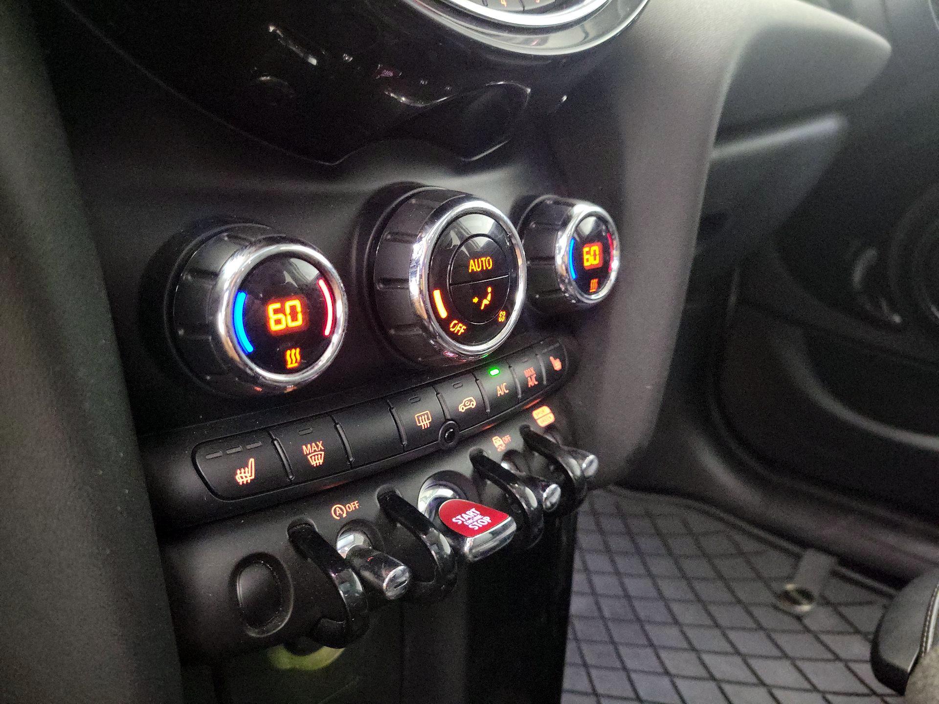 Thumbnail: 2020 MINI Cooper Hardtop - 16