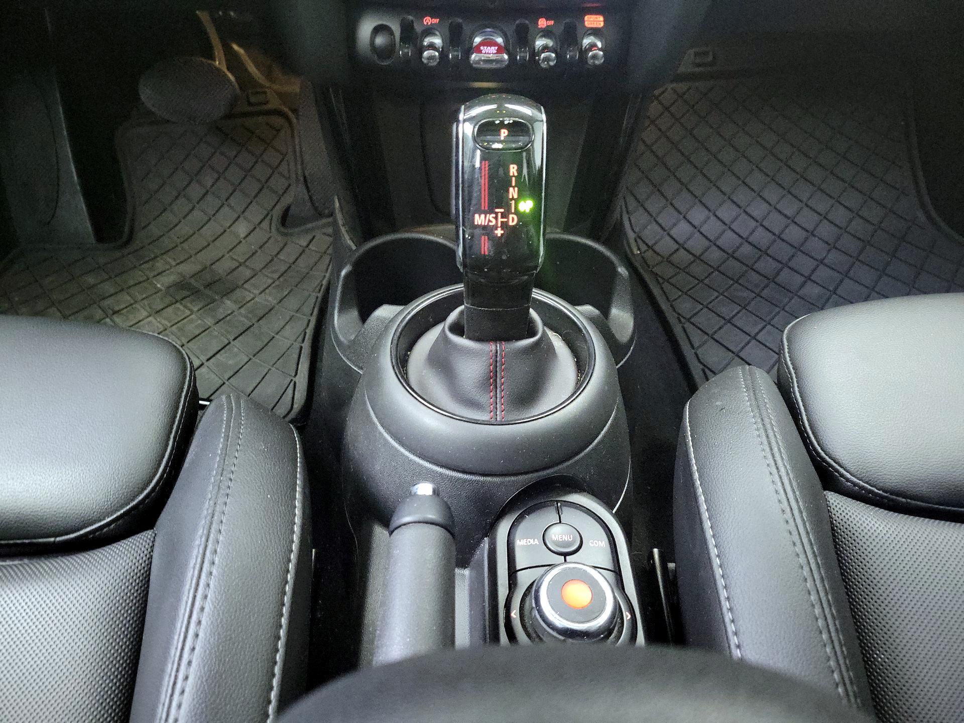 Thumbnail: 2020 MINI Cooper Hardtop - 17