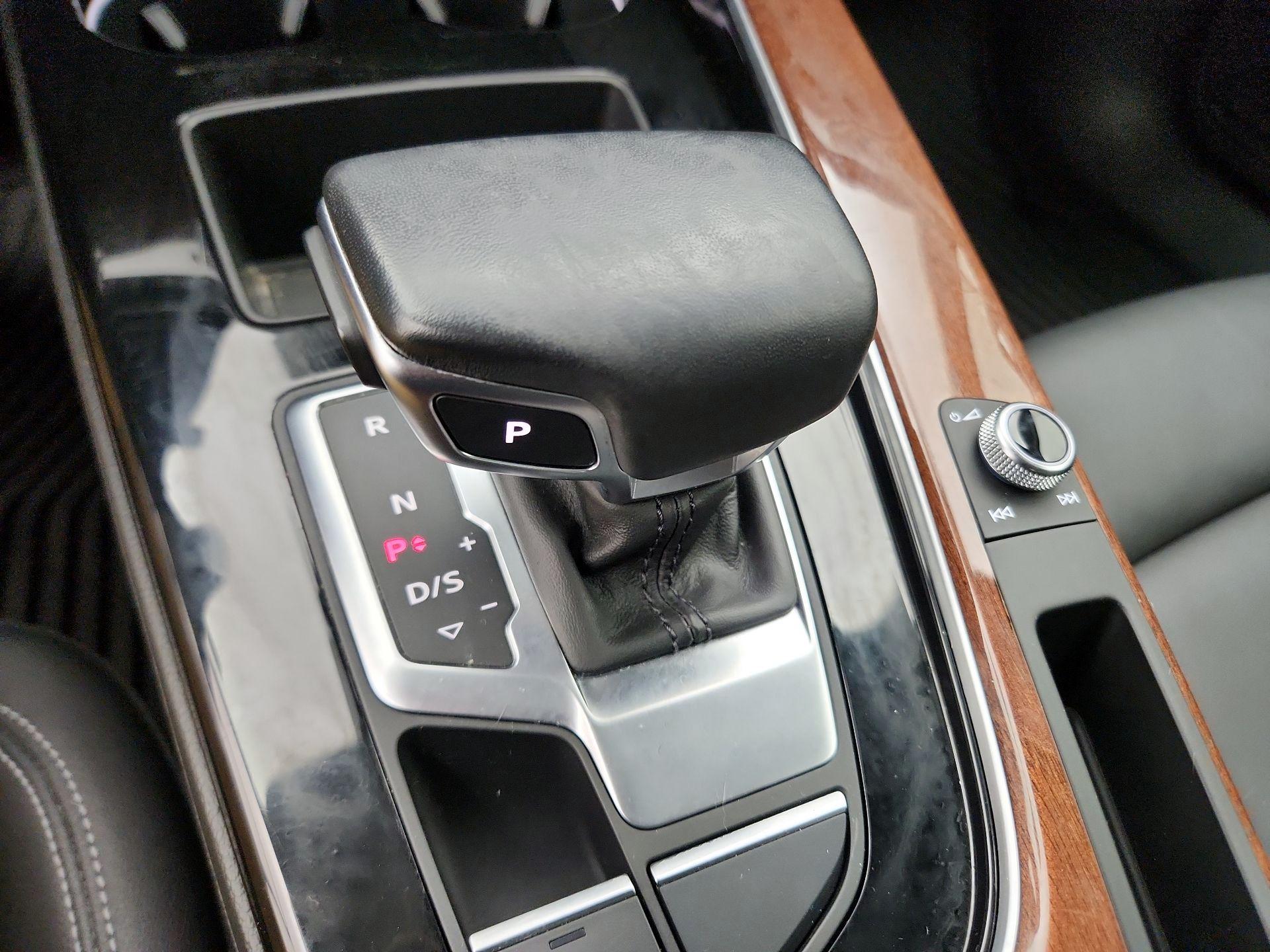 Thumbnail: 2023 Audi A4 - 17