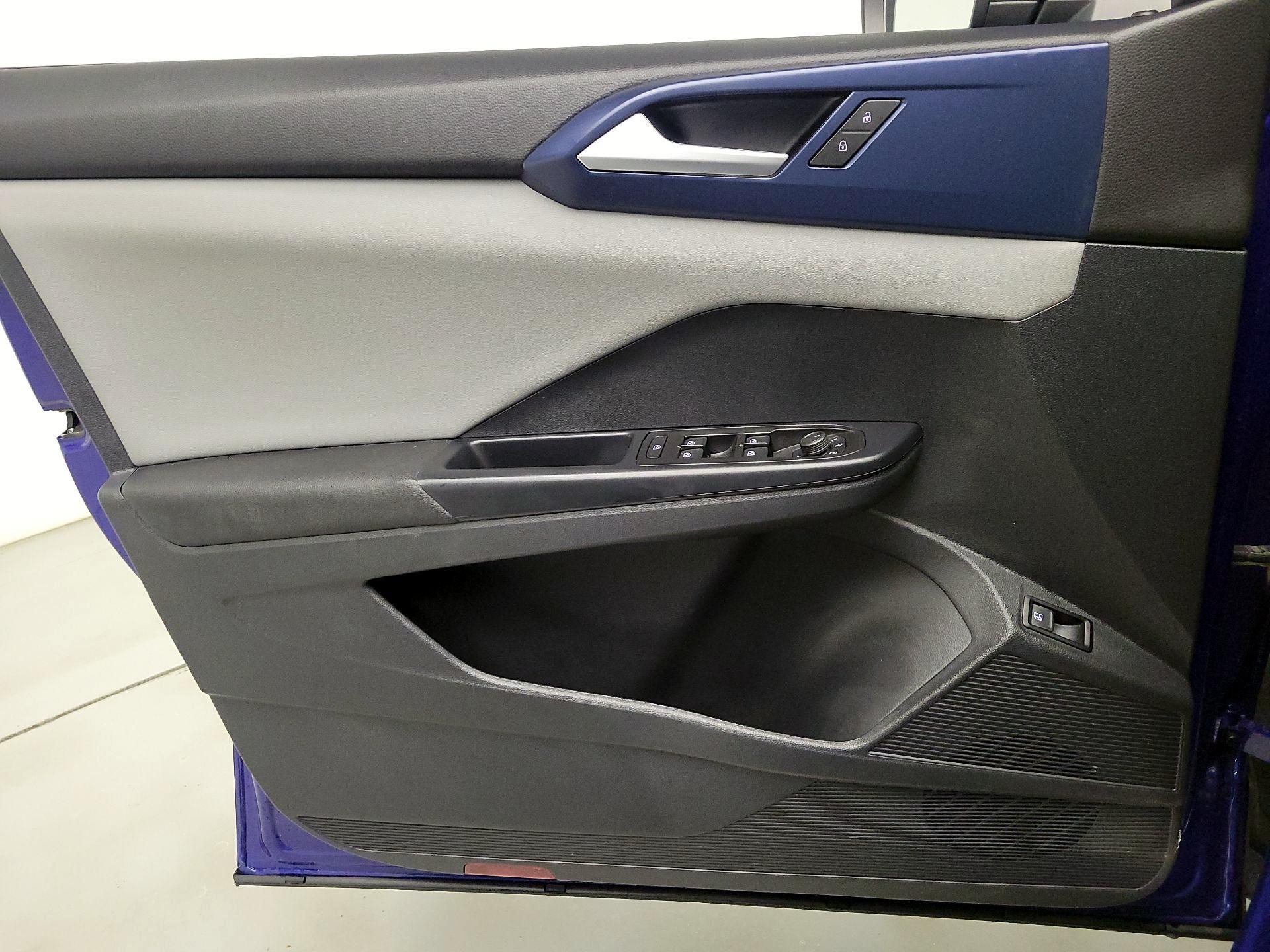 Thumbnail: 2023 Volkswagen Taos - 12