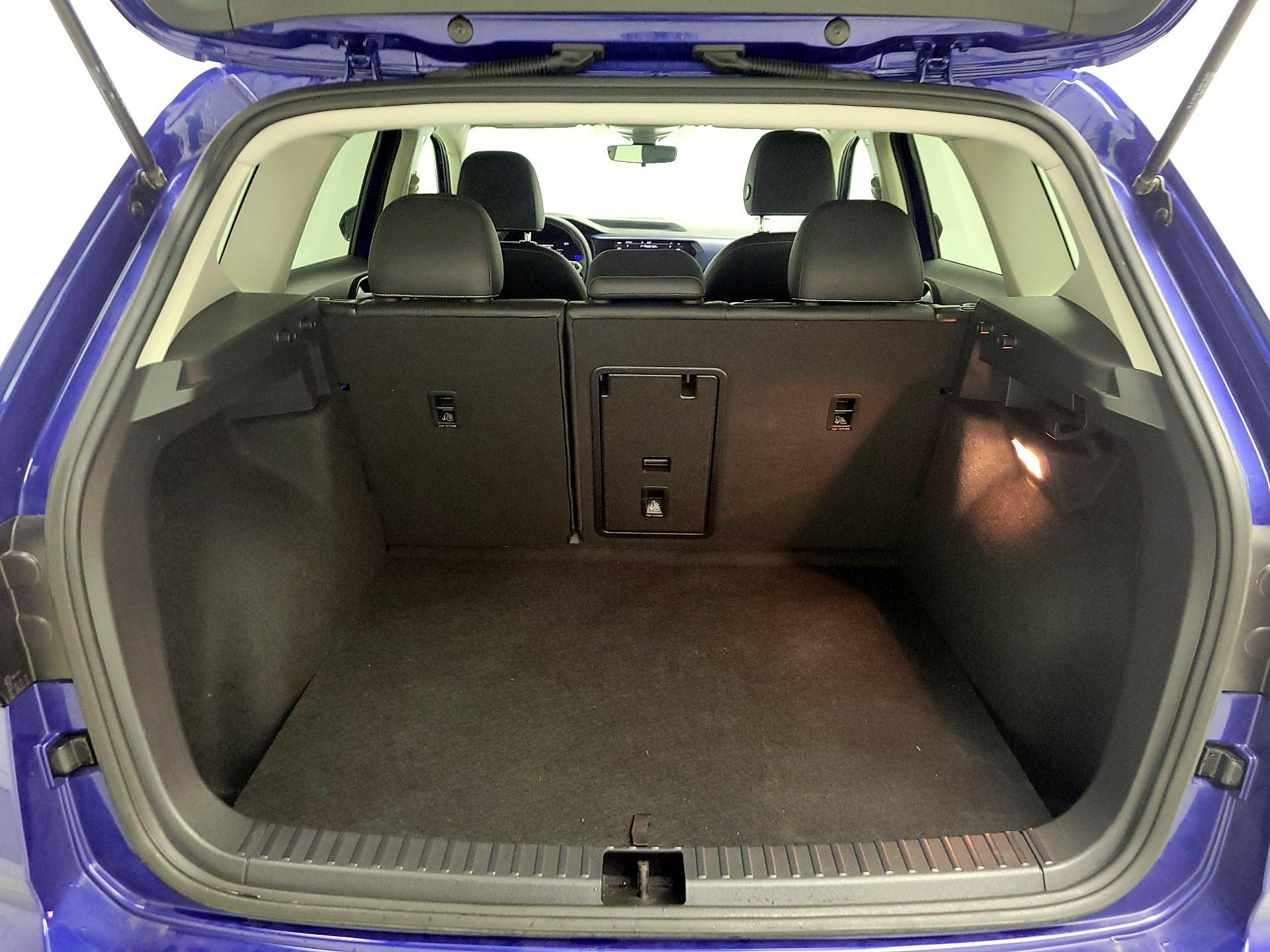 Thumbnail: 2023 Volkswagen Taos - 18