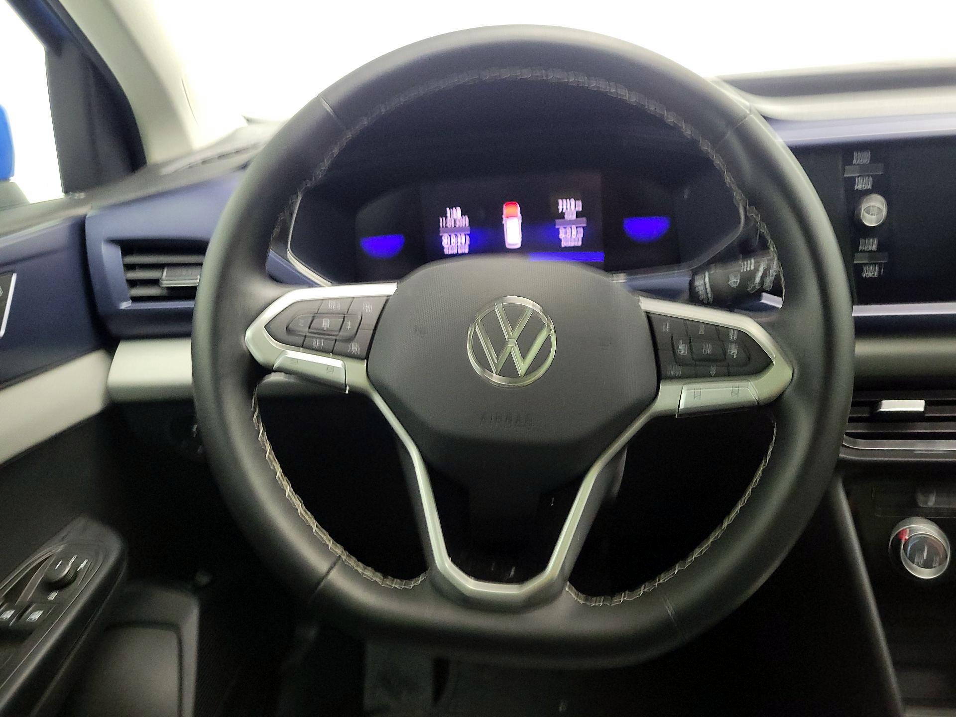 Thumbnail: 2023 Volkswagen Taos - 10