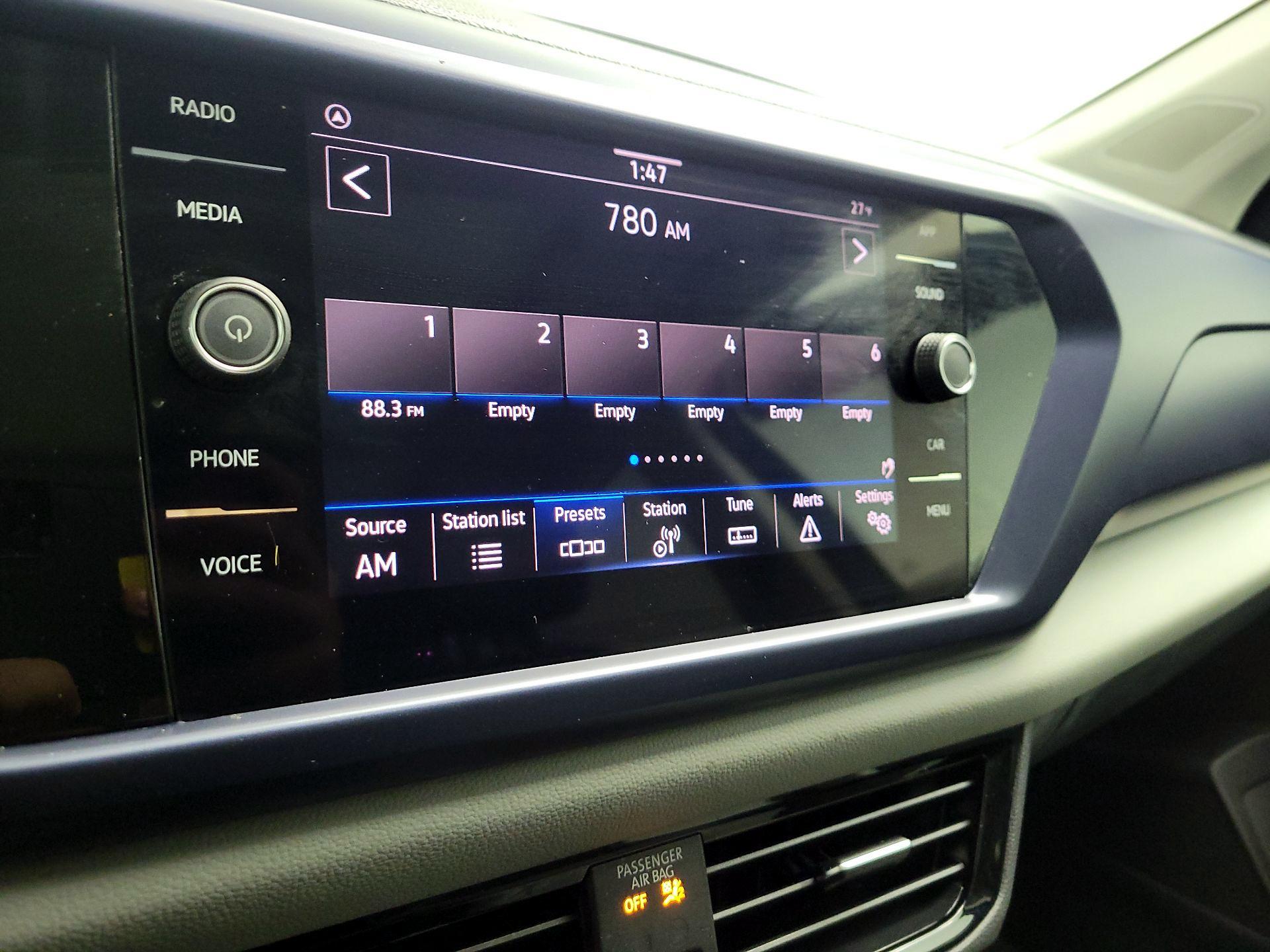 Thumbnail: 2023 Volkswagen Taos - 13