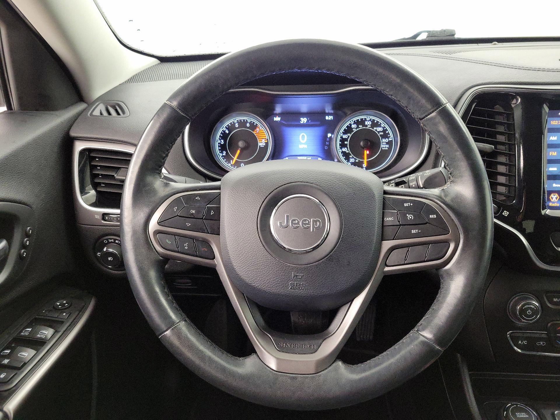 Thumbnail: 2020 Jeep Cherokee - 10