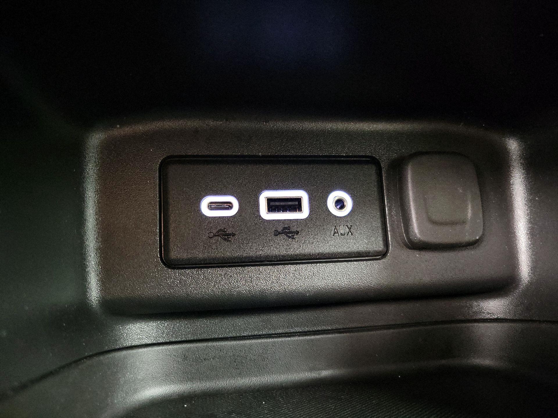 Thumbnail: 2023 Chevrolet Equinox - 18