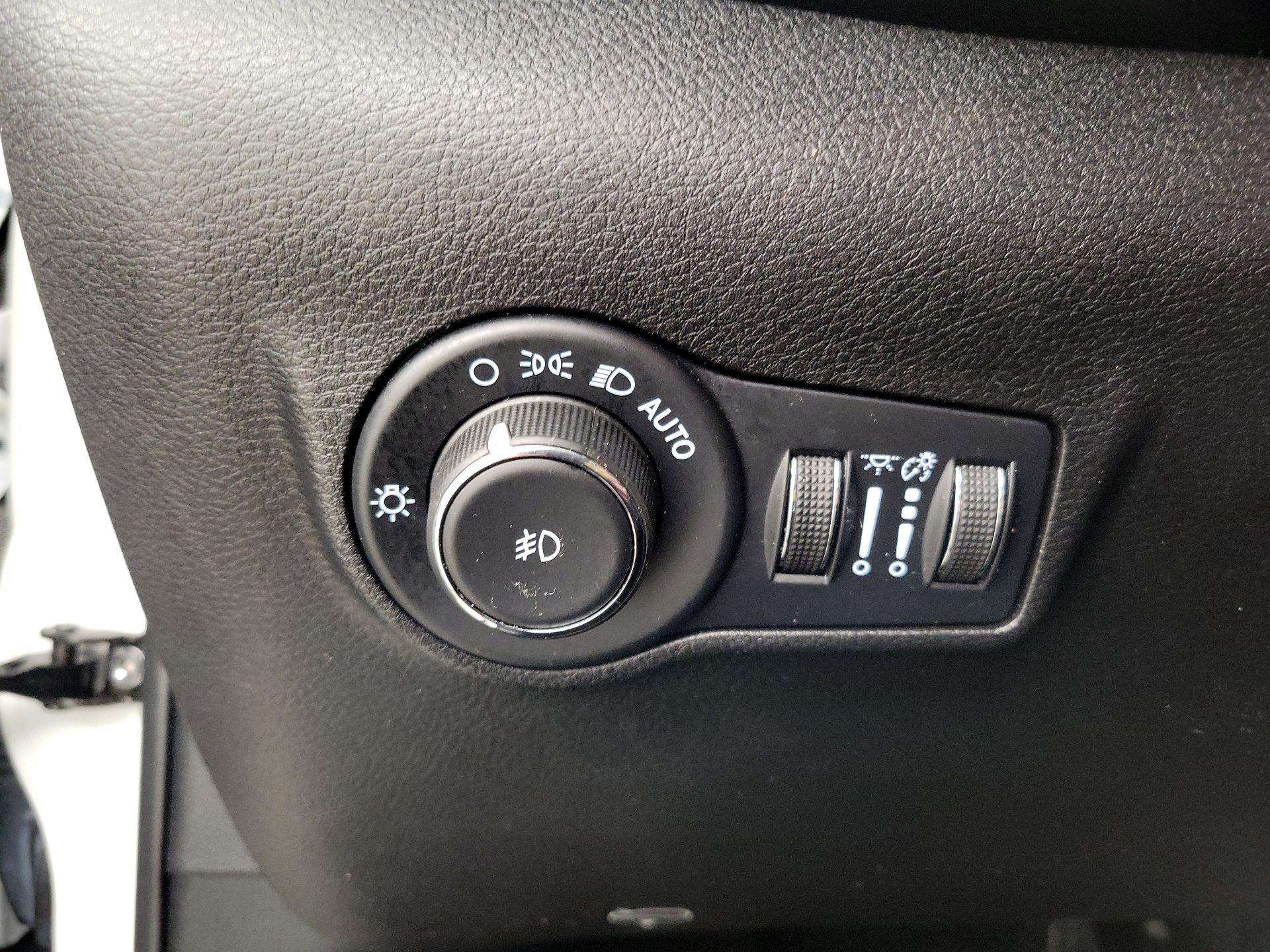 Thumbnail: 2022 Jeep Compass - 13