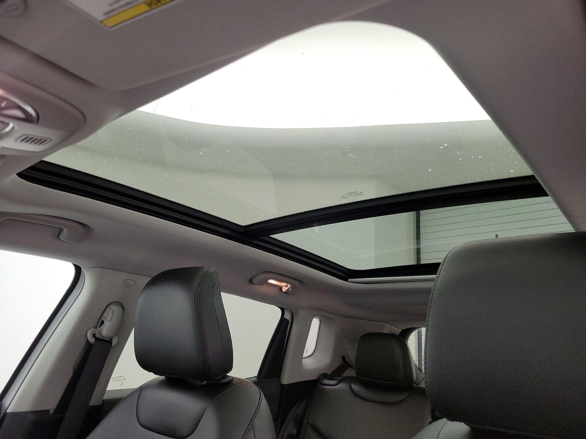 Thumbnail: 2022 Jeep Compass - 19