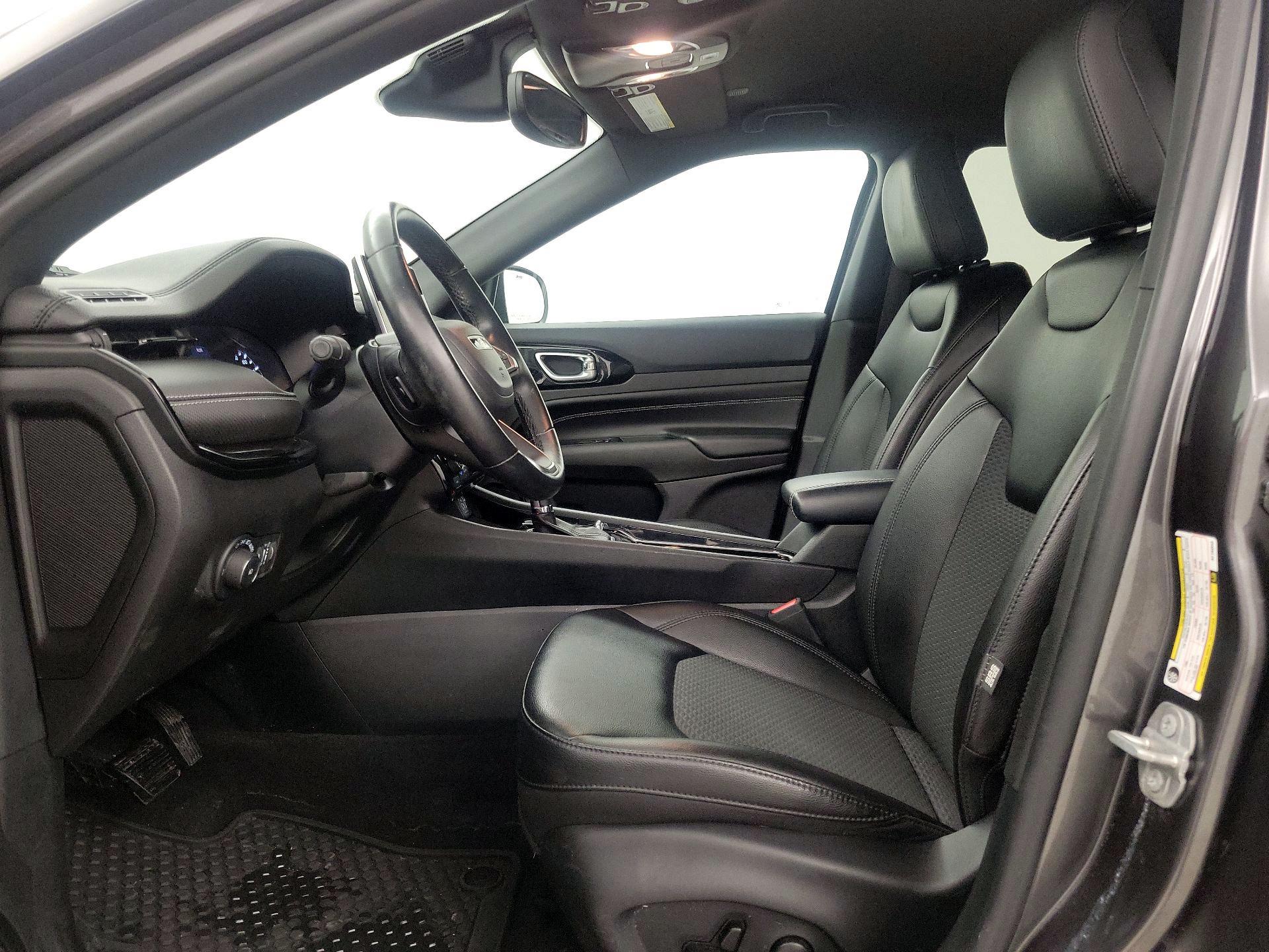 Thumbnail: 2022 Jeep Compass - 11