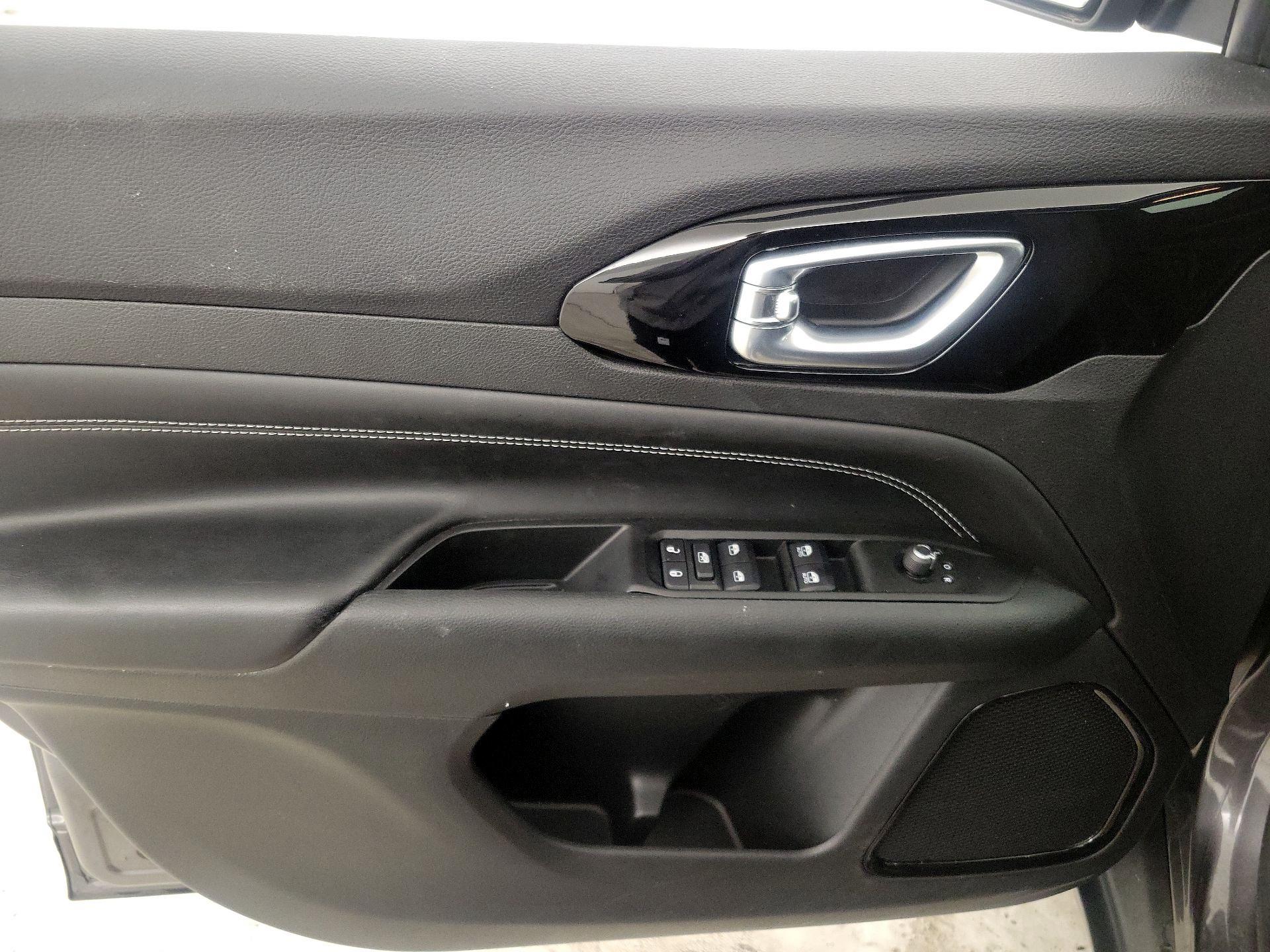 Thumbnail: 2022 Jeep Compass - 12