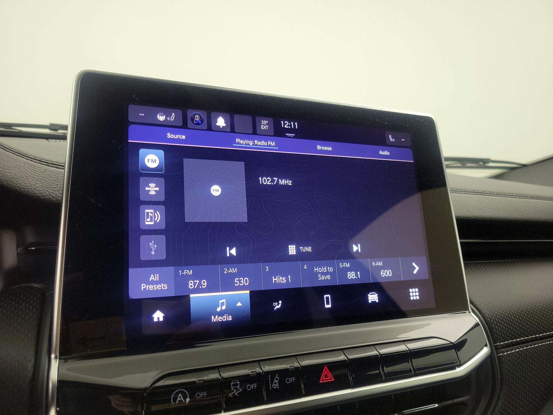 Thumbnail: 2022 Jeep Compass - 15