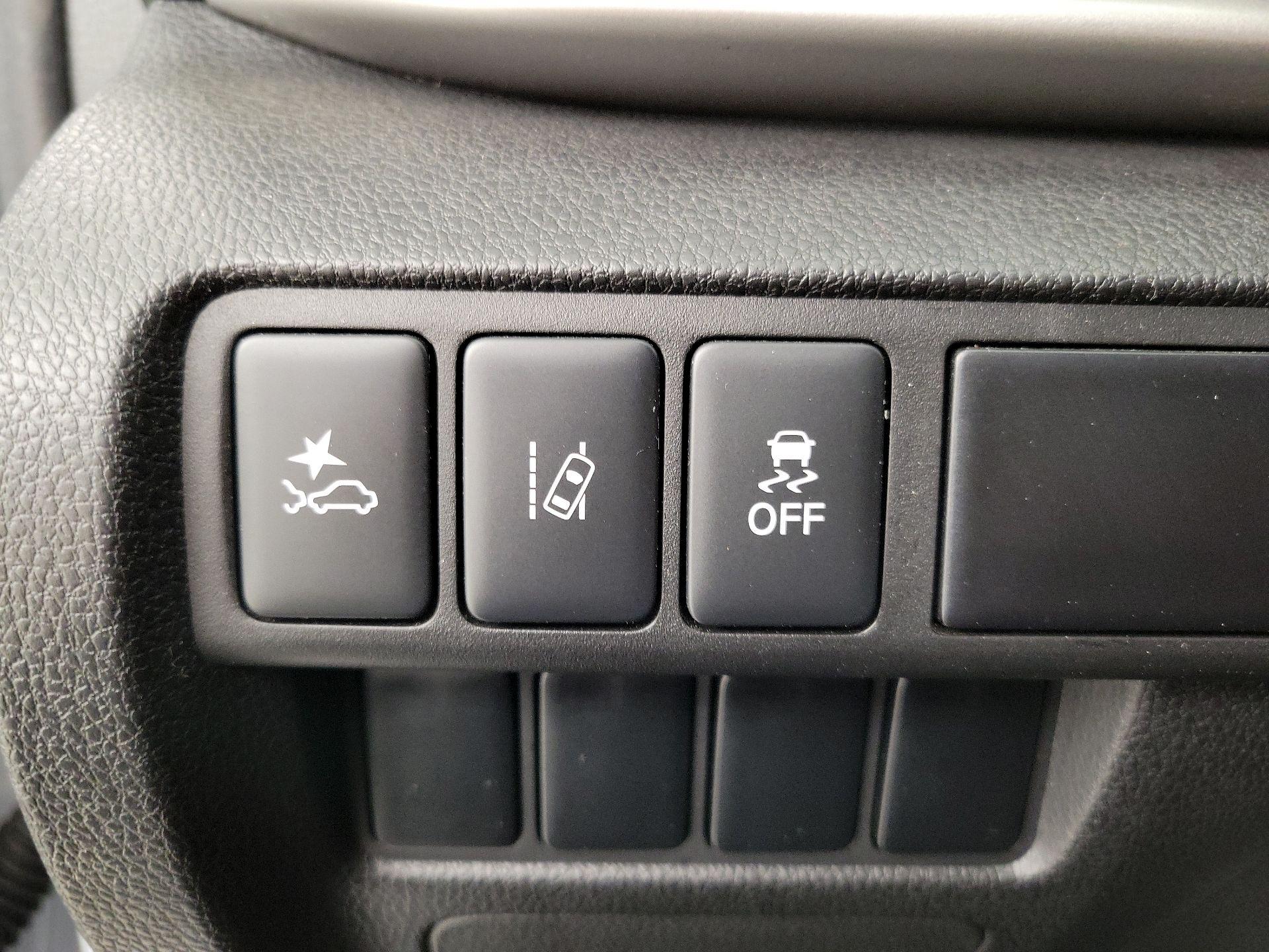 Thumbnail: 2023 Mitsubishi Eclipse Cross - 13