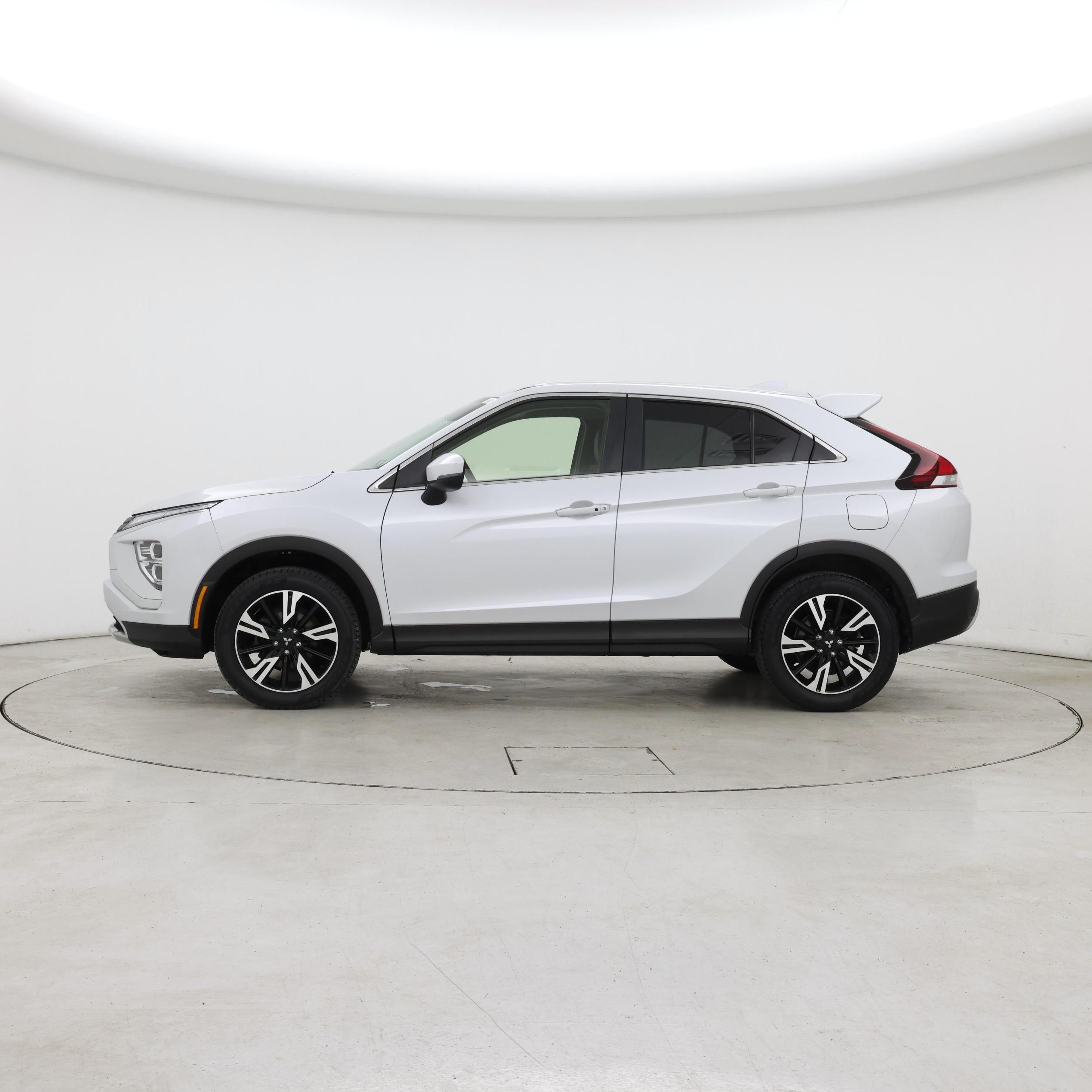 Thumbnail: 2023 Mitsubishi Eclipse Cross - 3