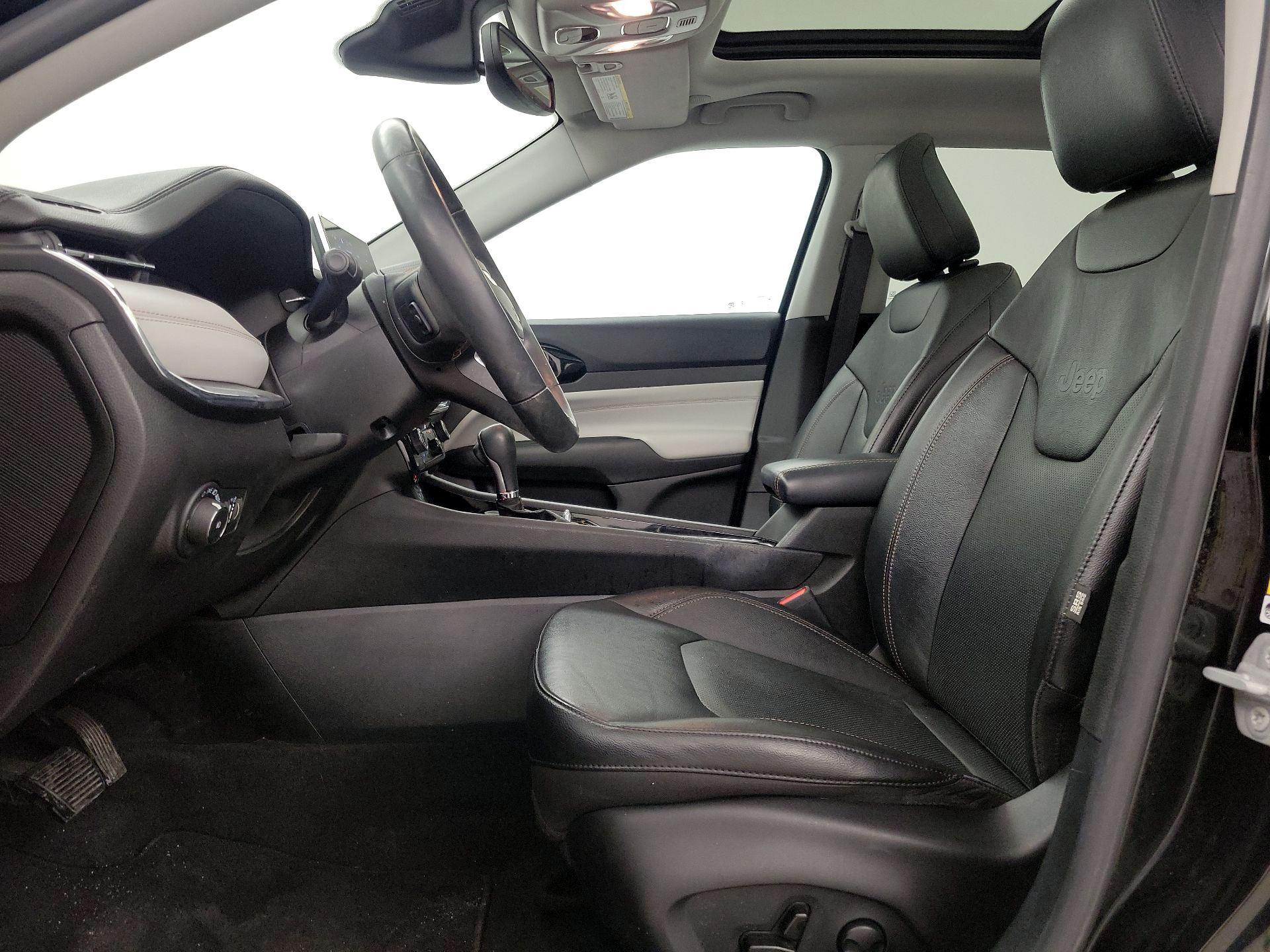 Thumbnail: 2022 Jeep Compass - 11