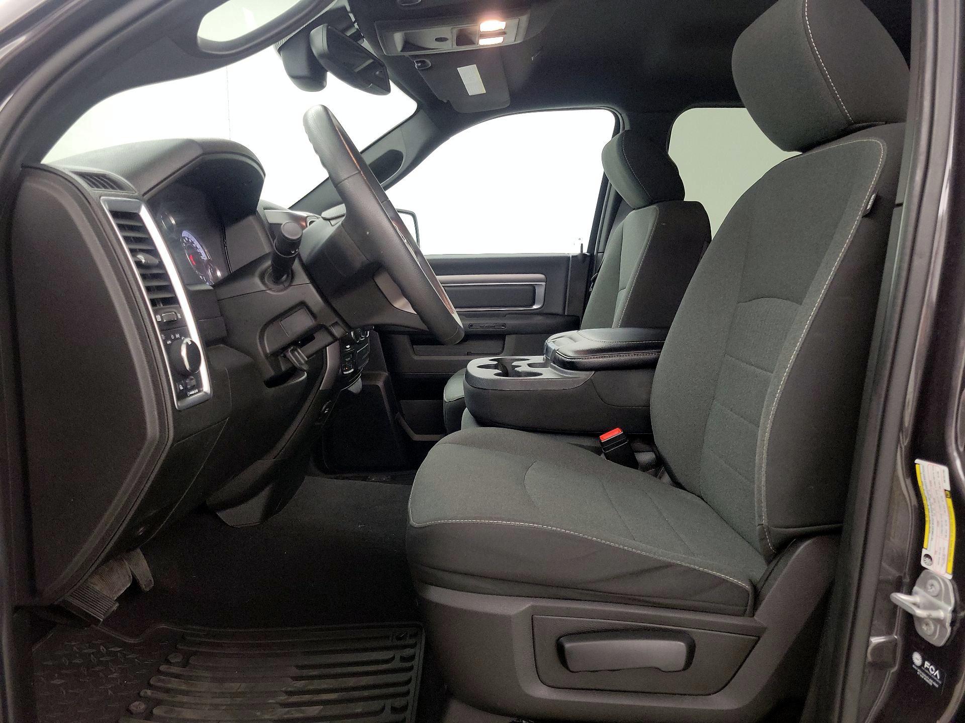 Thumbnail: 2022 RAM 1500 Classic - 11