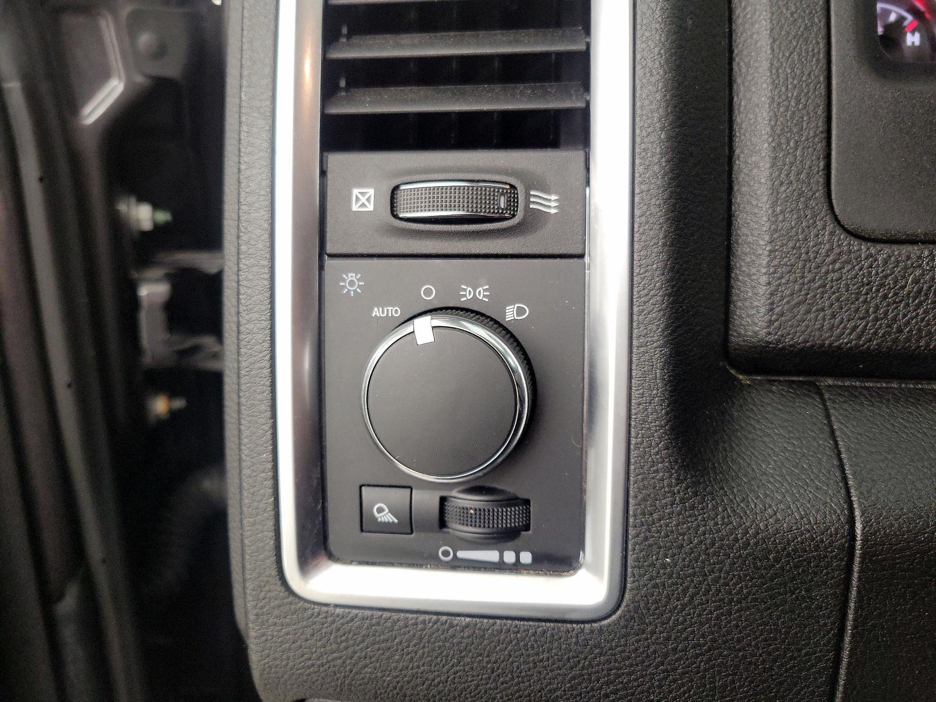 Thumbnail: 2022 RAM 1500 Classic - 13