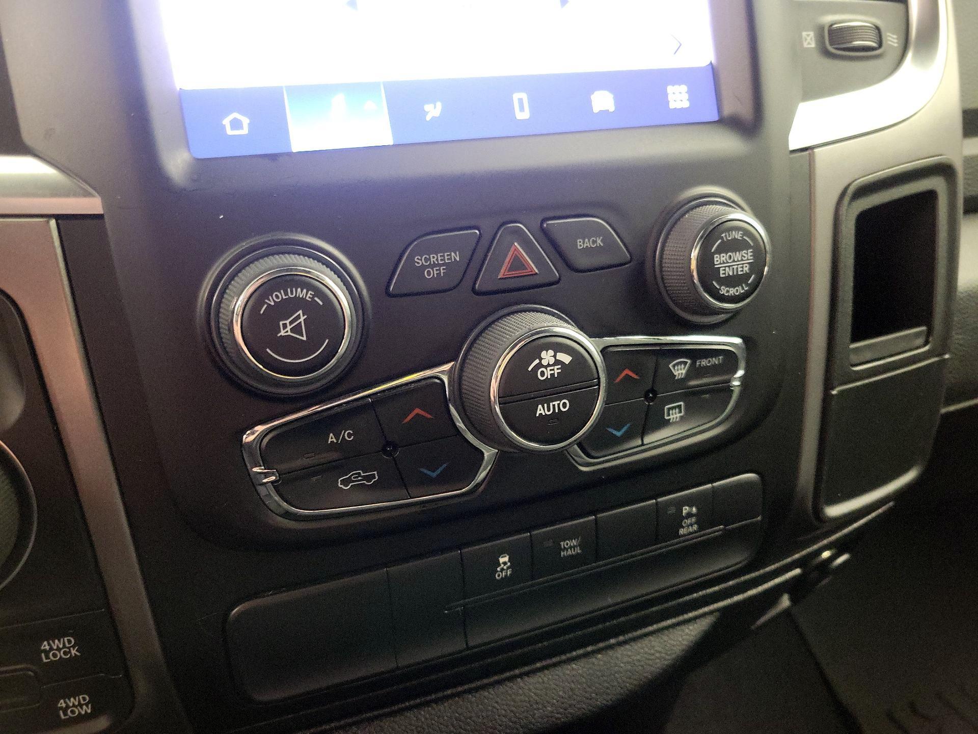 Thumbnail: 2022 RAM 1500 Classic - 16