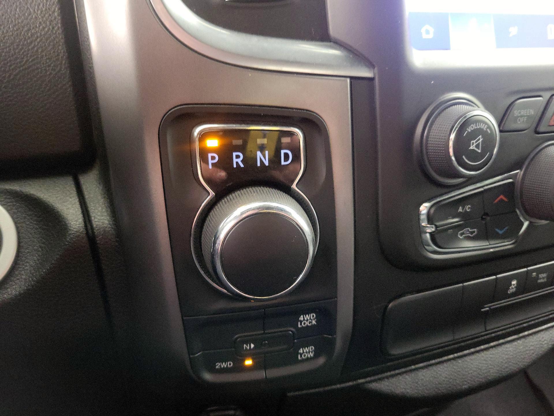 Thumbnail: 2022 RAM 1500 Classic - 17