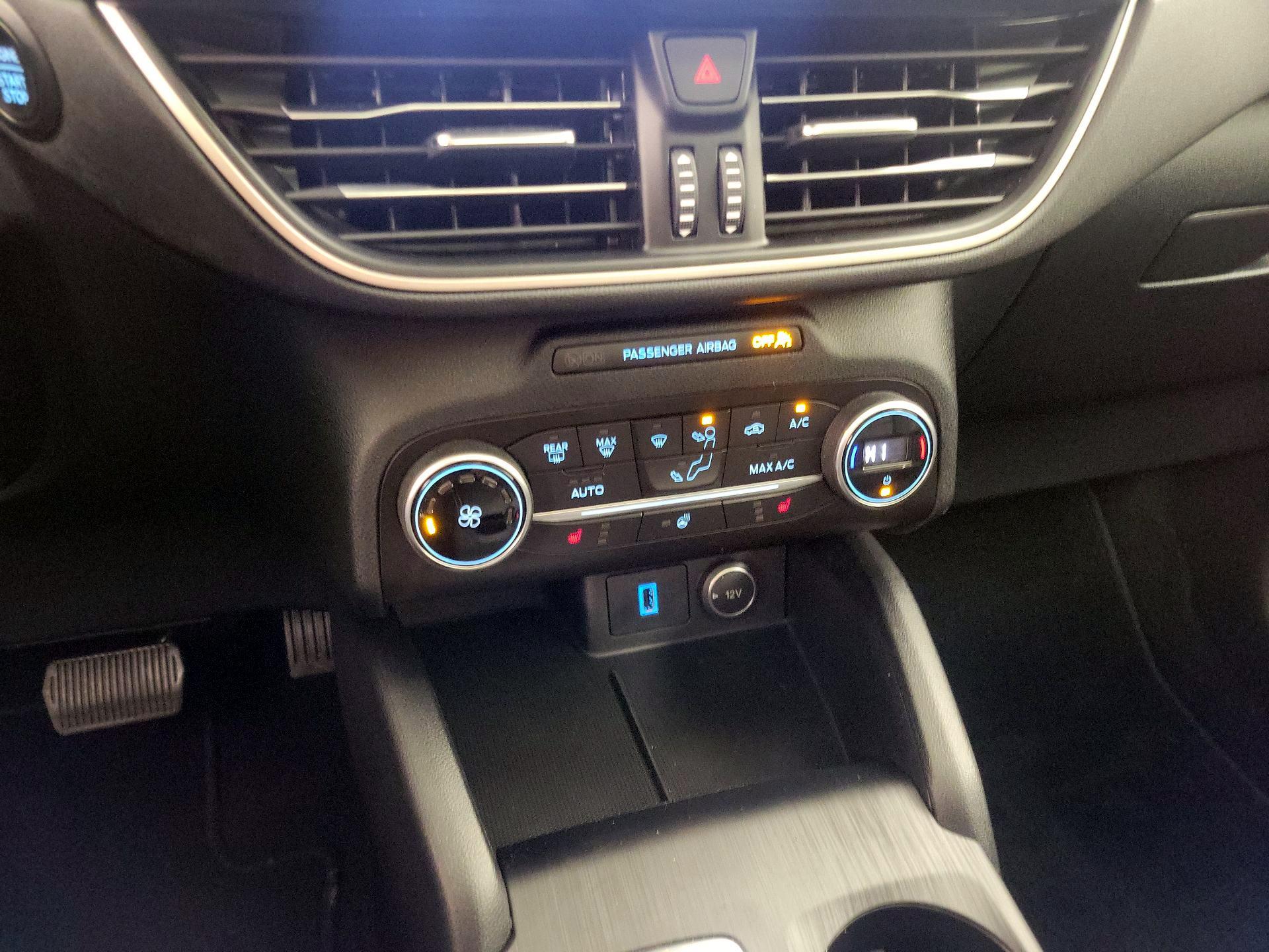 Thumbnail: 2020 Ford Escape - 16