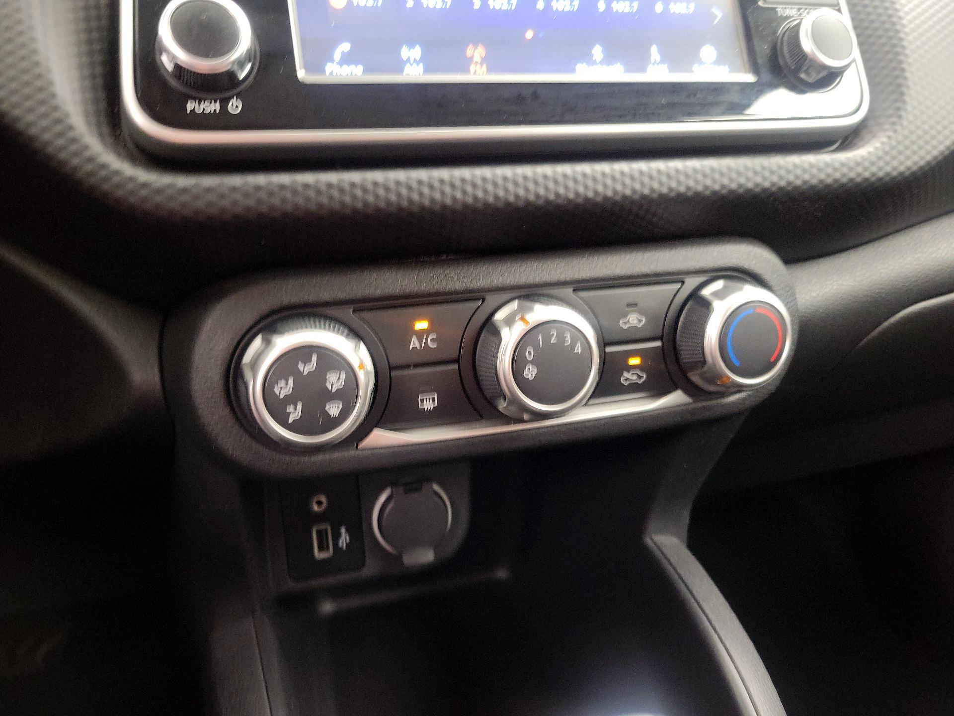 Thumbnail: 2021 Nissan Kicks - 16