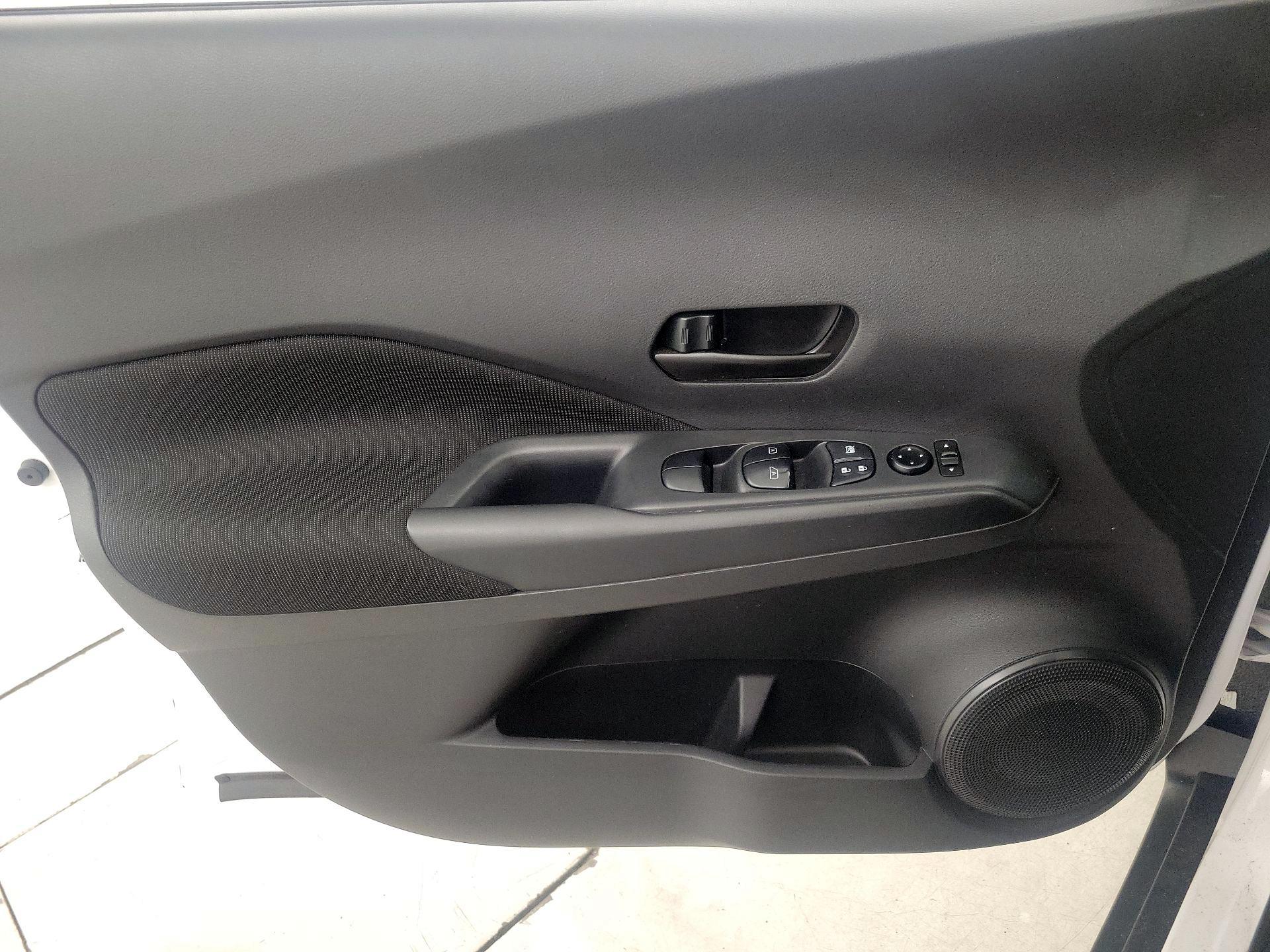 Thumbnail: 2022 Nissan Kicks - 12