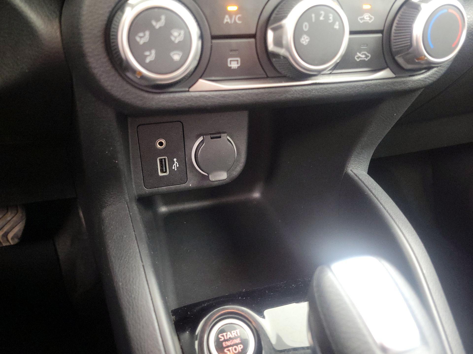 Thumbnail: 2022 Nissan Kicks - 18