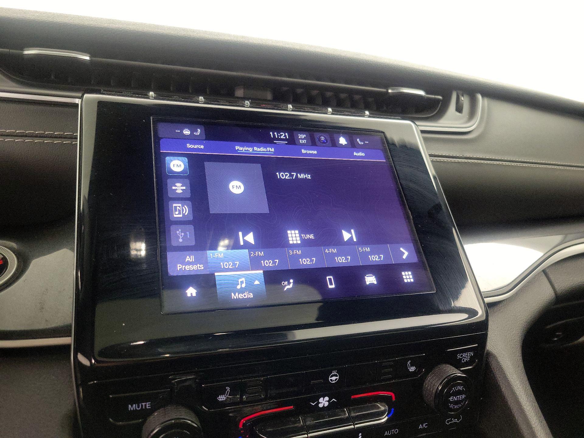 Thumbnail: 2022 Jeep Grand Cherokee - 15