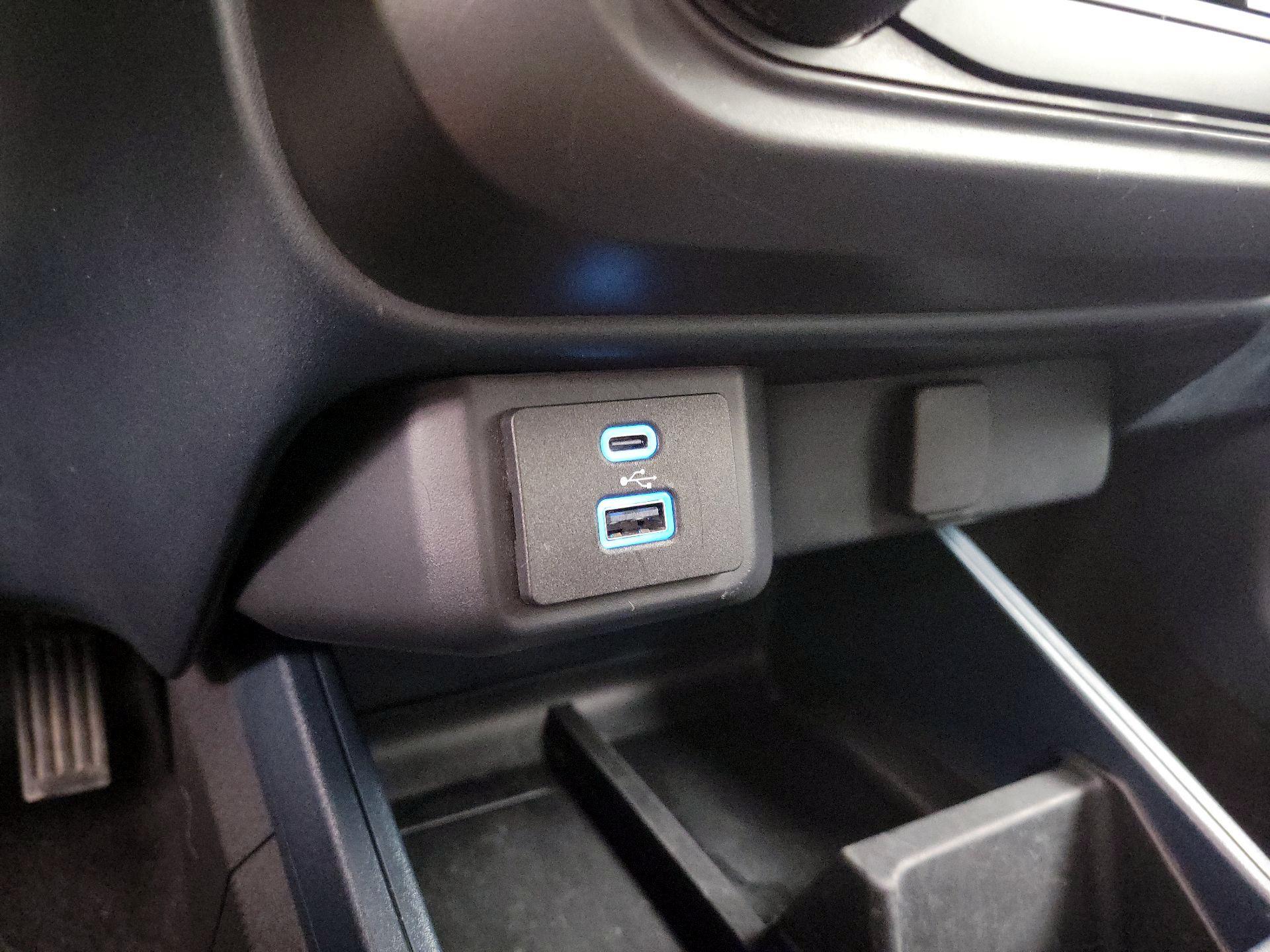 Thumbnail: 2022 Ford Maverick - 18